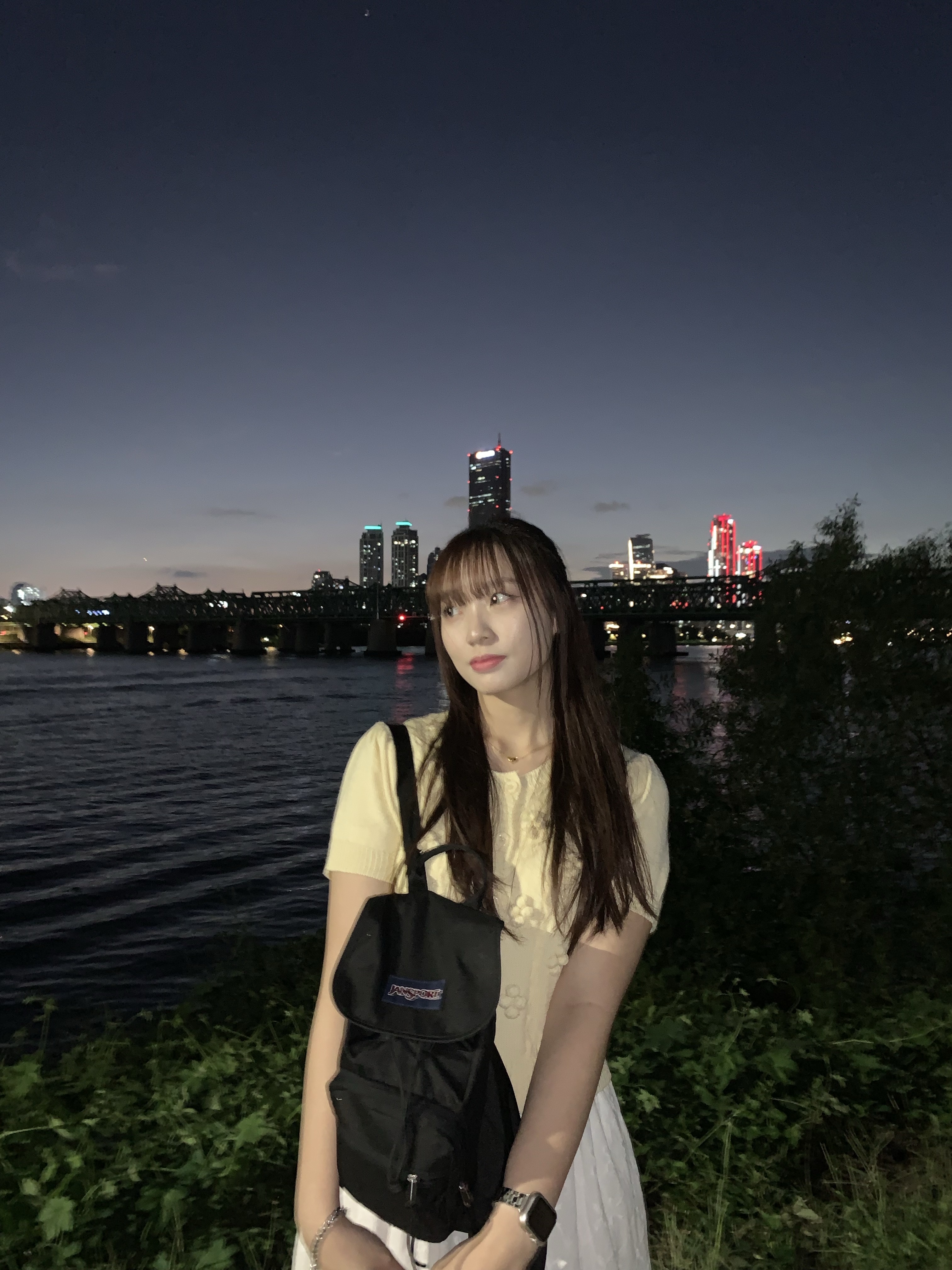 Jansport Highlands Mini Backpack Black 착용 스타일 - 1