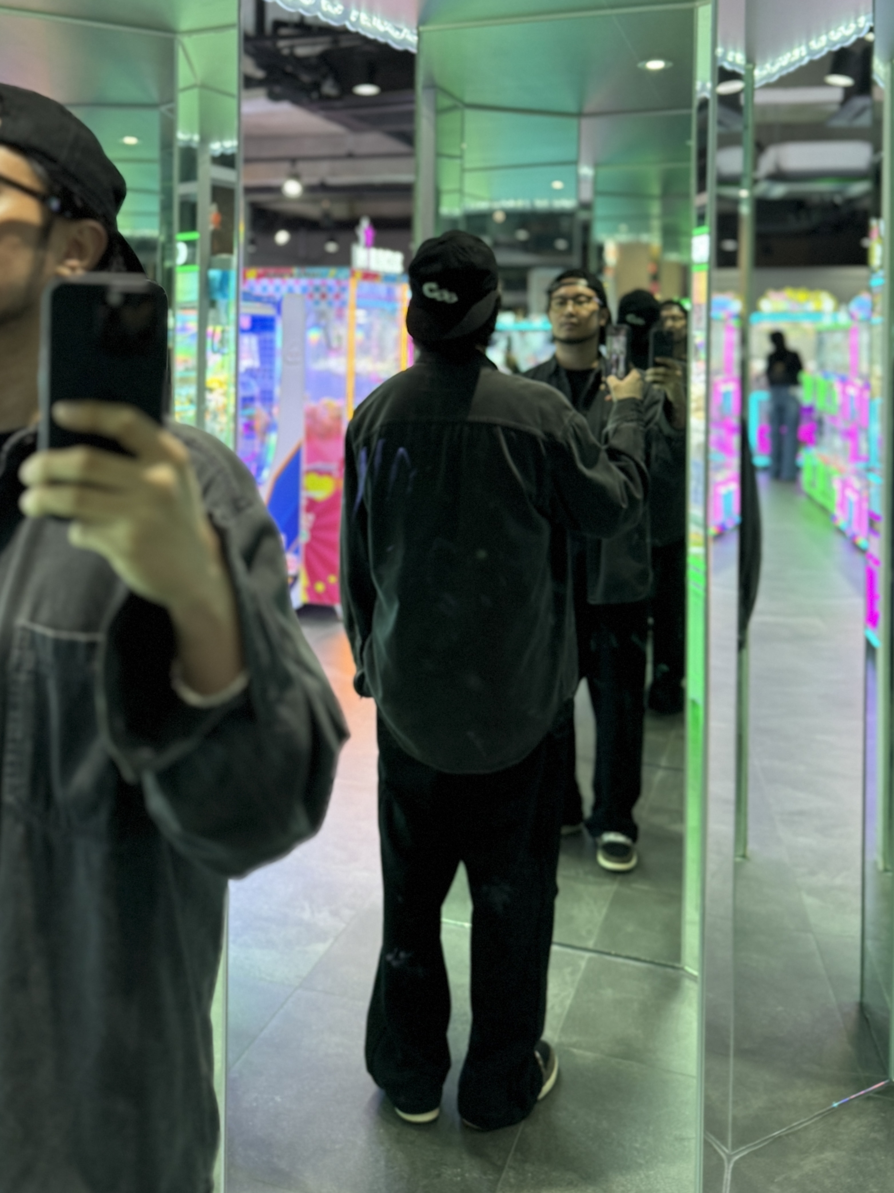 CDG x Ebbets Field Vintage Ball Cap 1 Black, Jordan 1 x Travis Scott Retro Low OG SP Mocha 착용 스타일