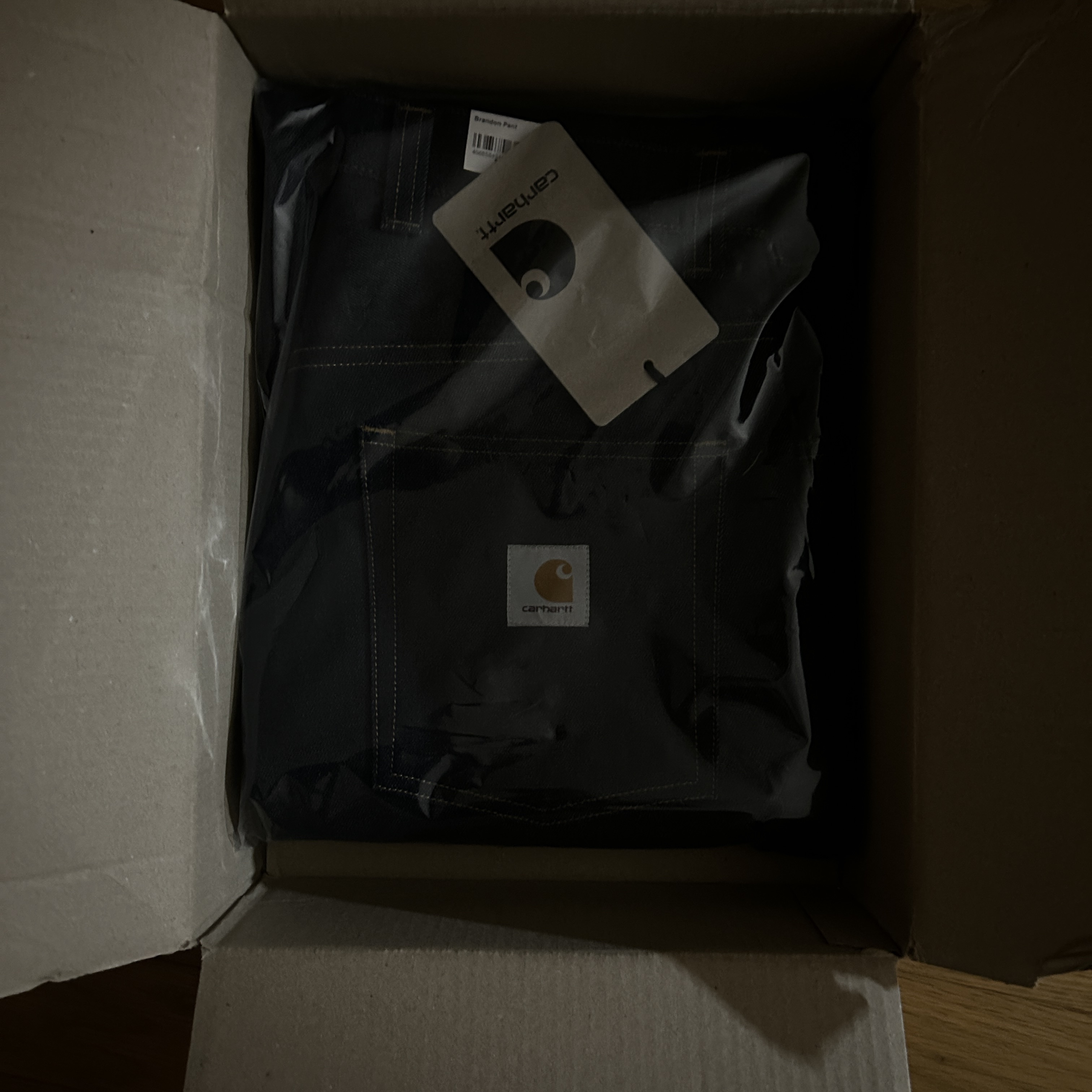 Carhartt WIP Brandon Pants Blue Rigid 착용 스타일