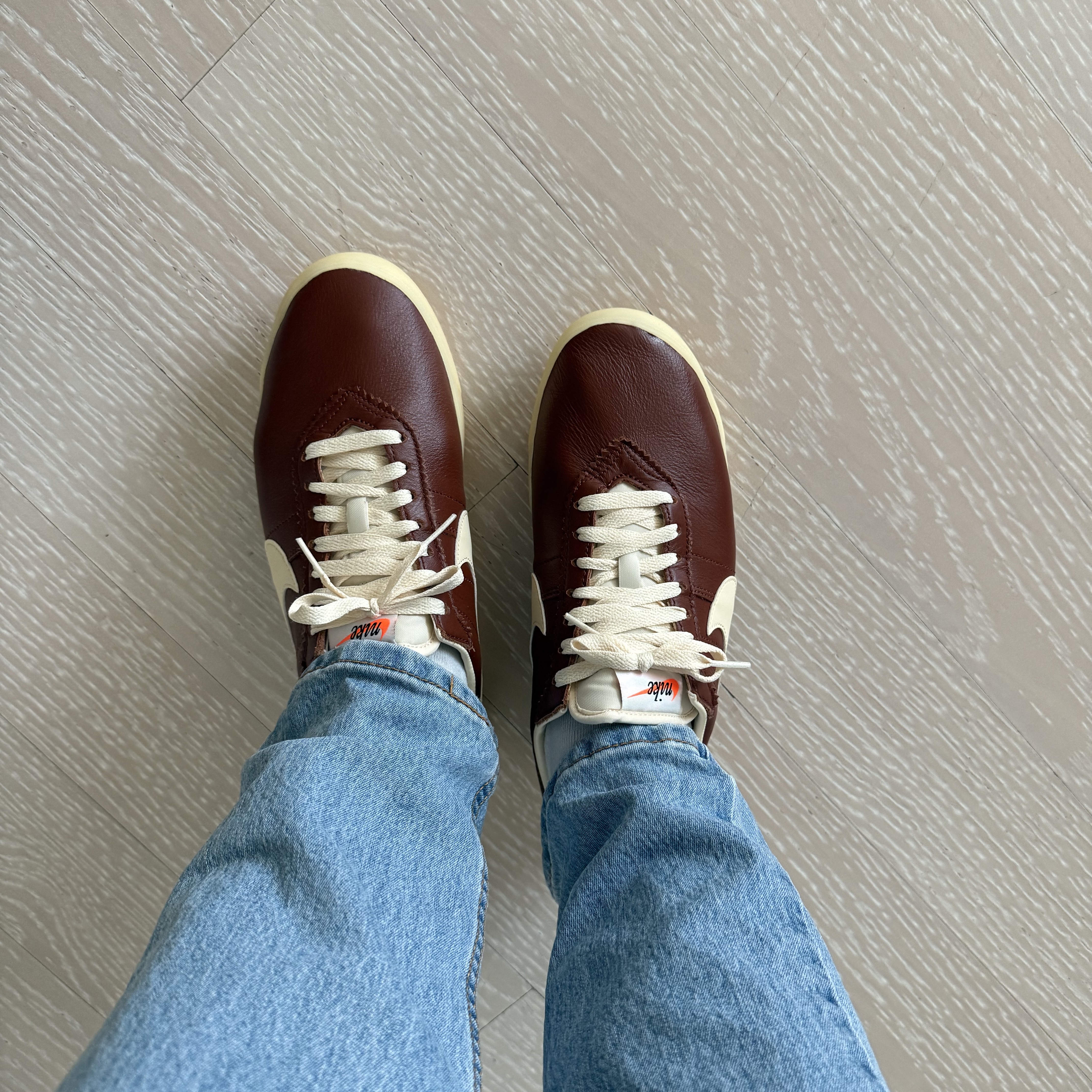 (W) Nike Astrograbber Cinnamon Sail 착용 스타일 - 2