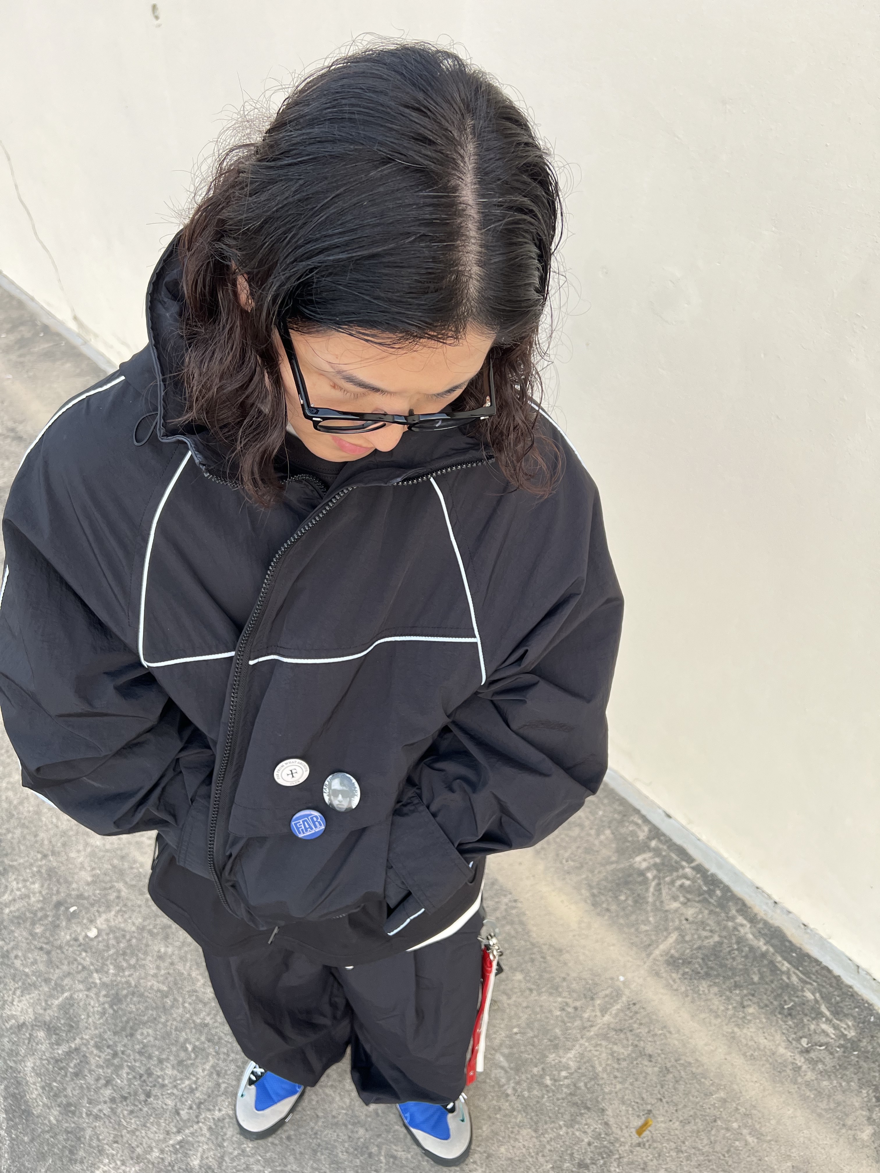 Nike x Sacai Magmascape SP Varsity Royal, Farfromwhat Far Pin Button & Safety Pin 착용 스타일 - 5