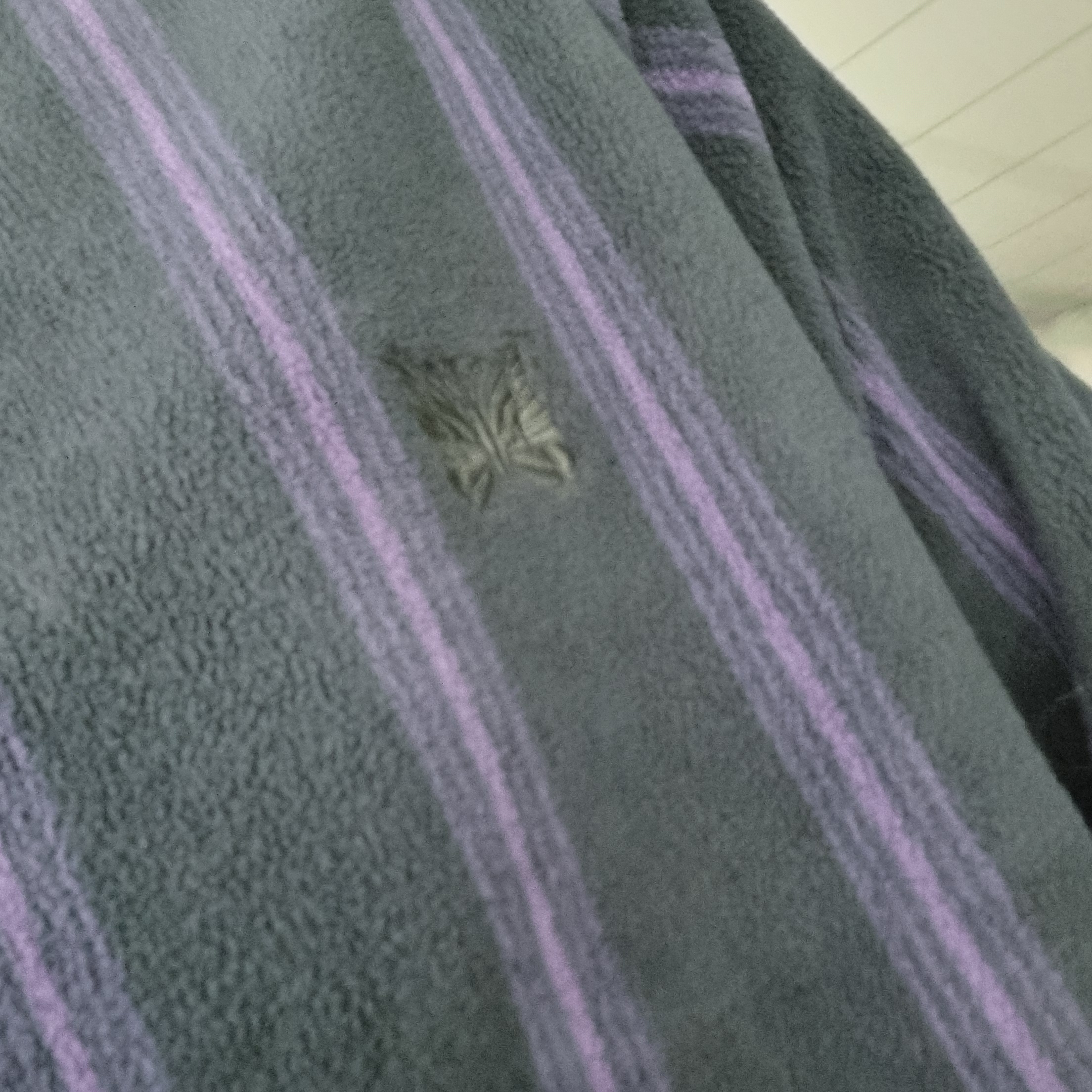 Uniqlo x Needles Fleece Oversized Cardigan Black - KR 착용 스타일