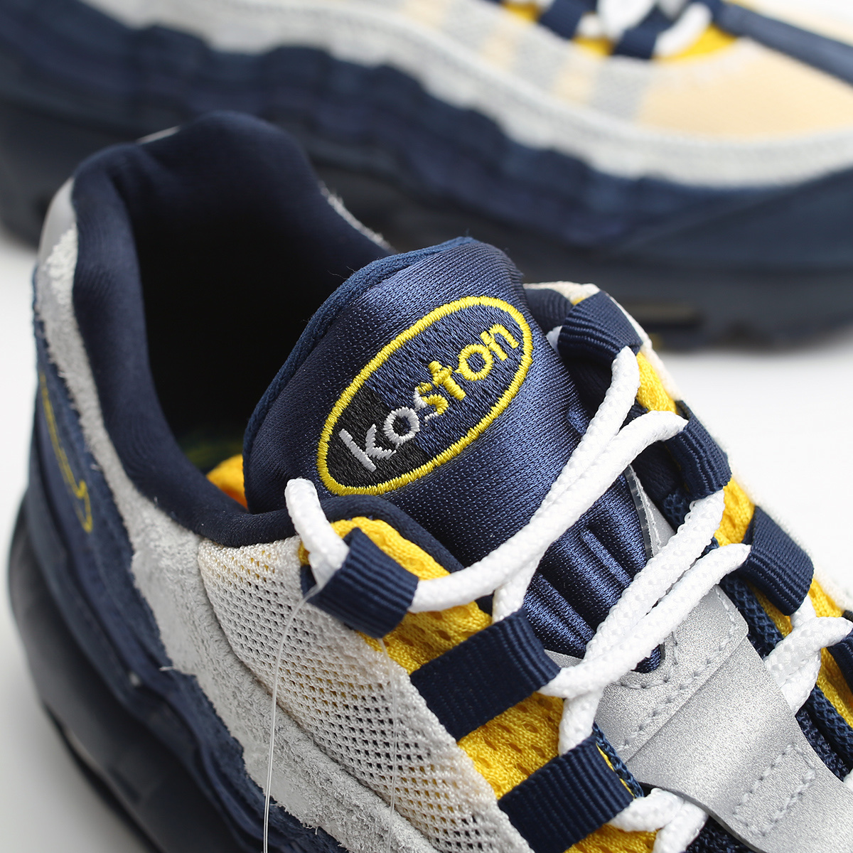 Nike x Eric Koston SB Air Max 95 Obsidian and Speed Yellow 착용 스타일 - 7