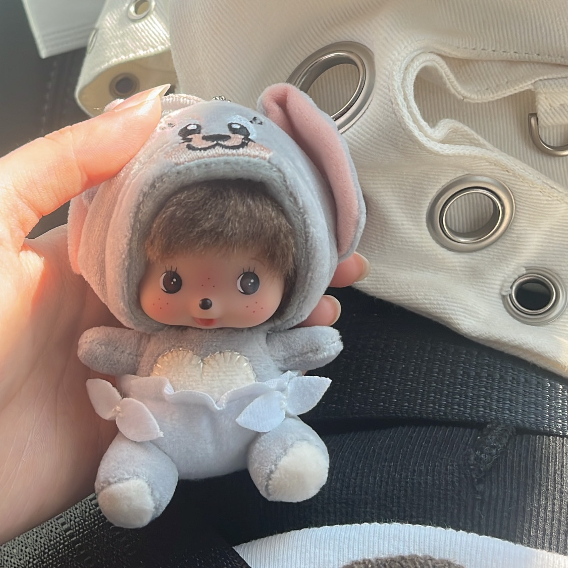 Monchhichi x Tom & Jerry SS Doll Mini Key Chain Tuffy 착용 스타일