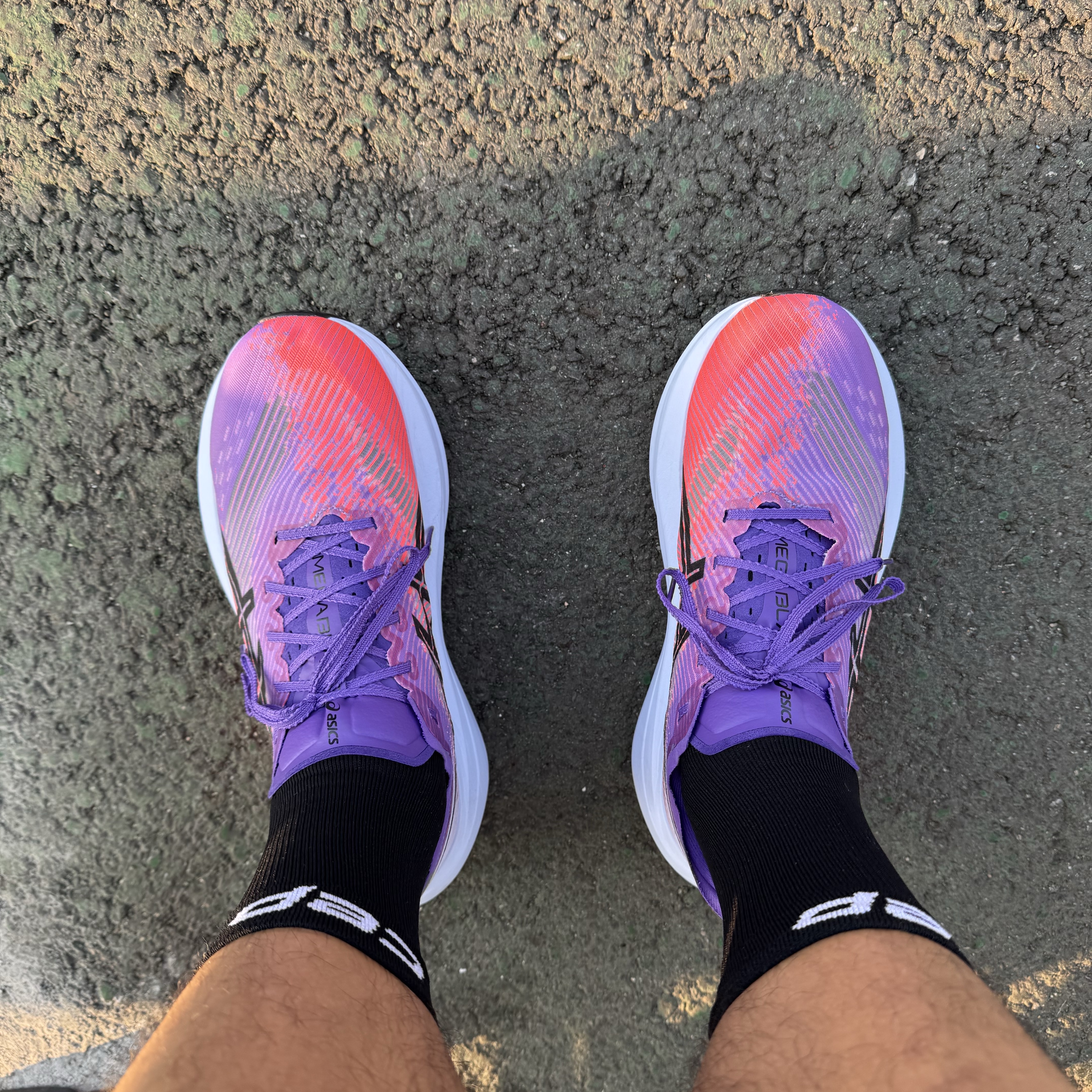 Asics Megablast Edo Purple Black 착용 스타일