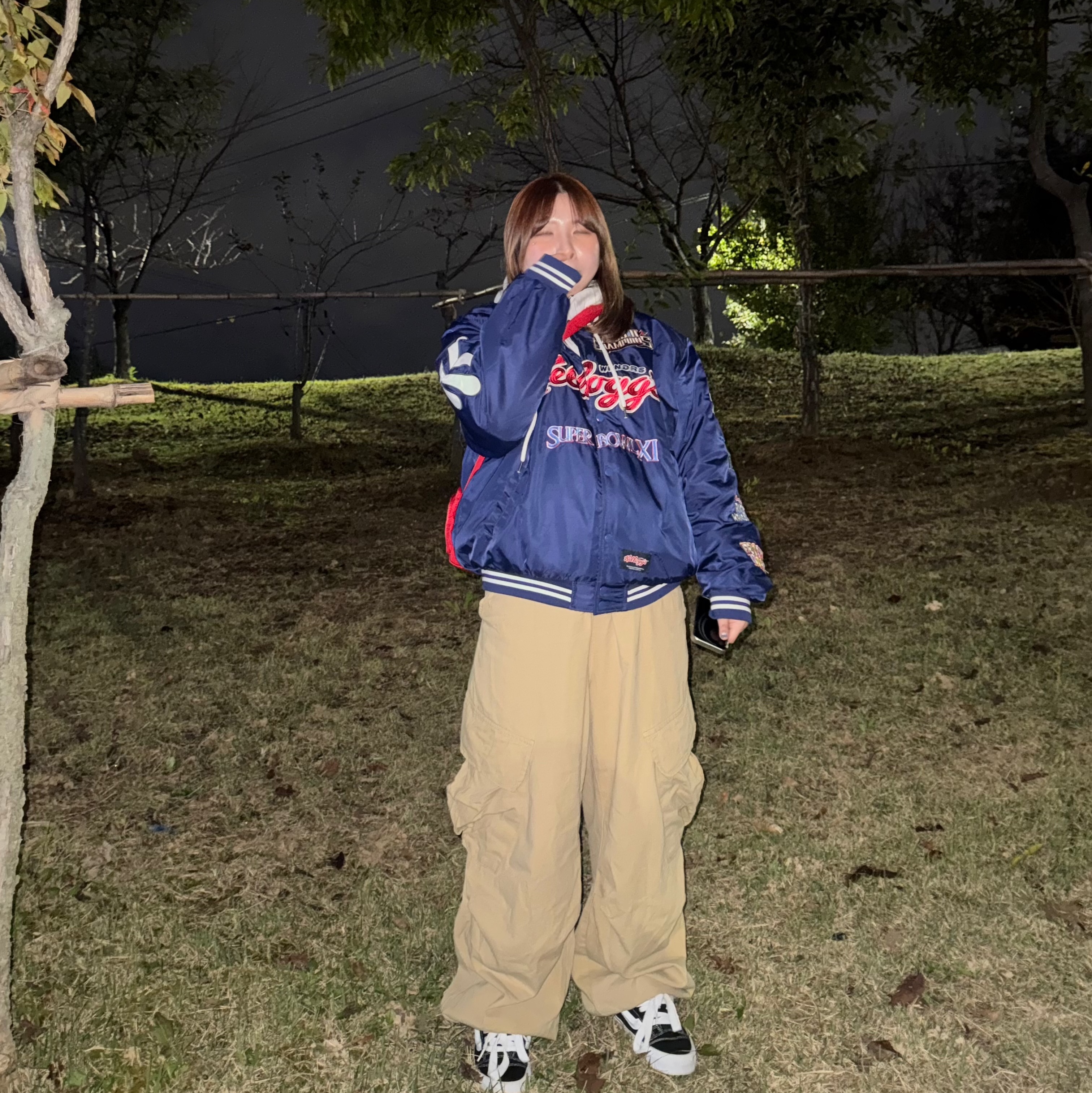 Supreme Shoulder Bag Red - 19SS, Vans Knu-Skool Black True White 착용 스타일