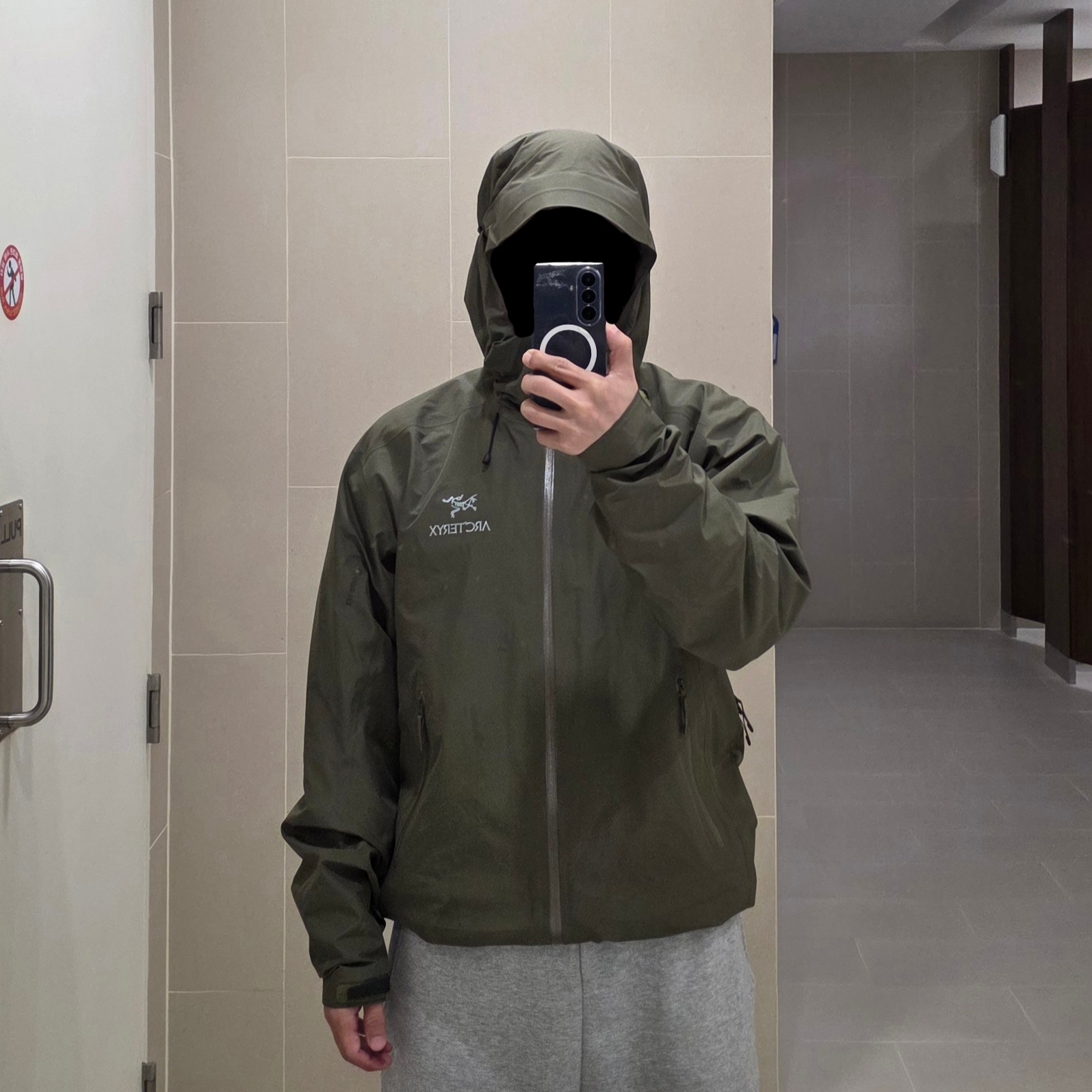 Arc'teryx Beta LT Jacket Tatsu 착용 스타일 - 1