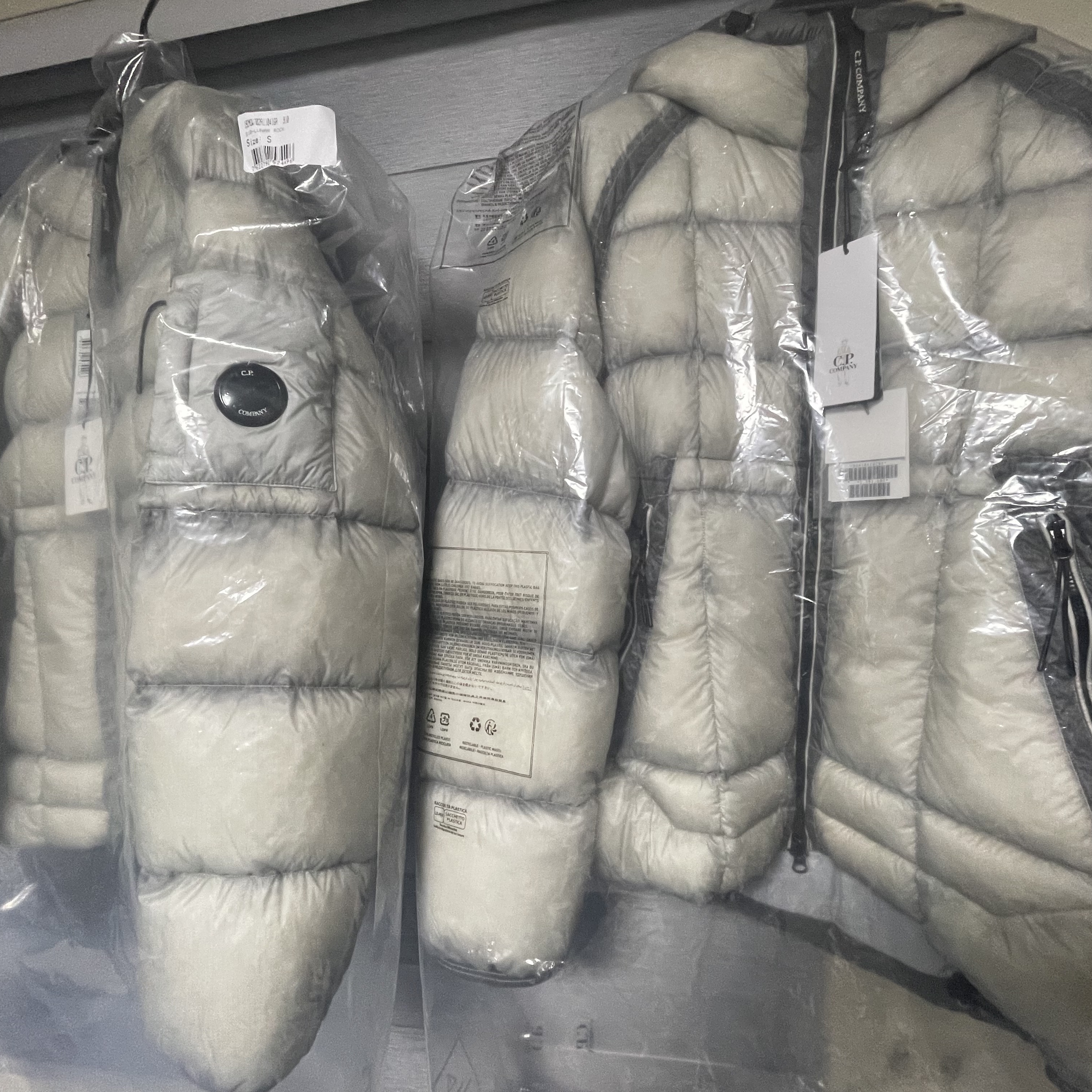 Helinox Wear Eclipse Pack Down Jacket Light Gray, Salomon UNI Cross Insulation Jacket Light Grey 착용 스타일 - 3