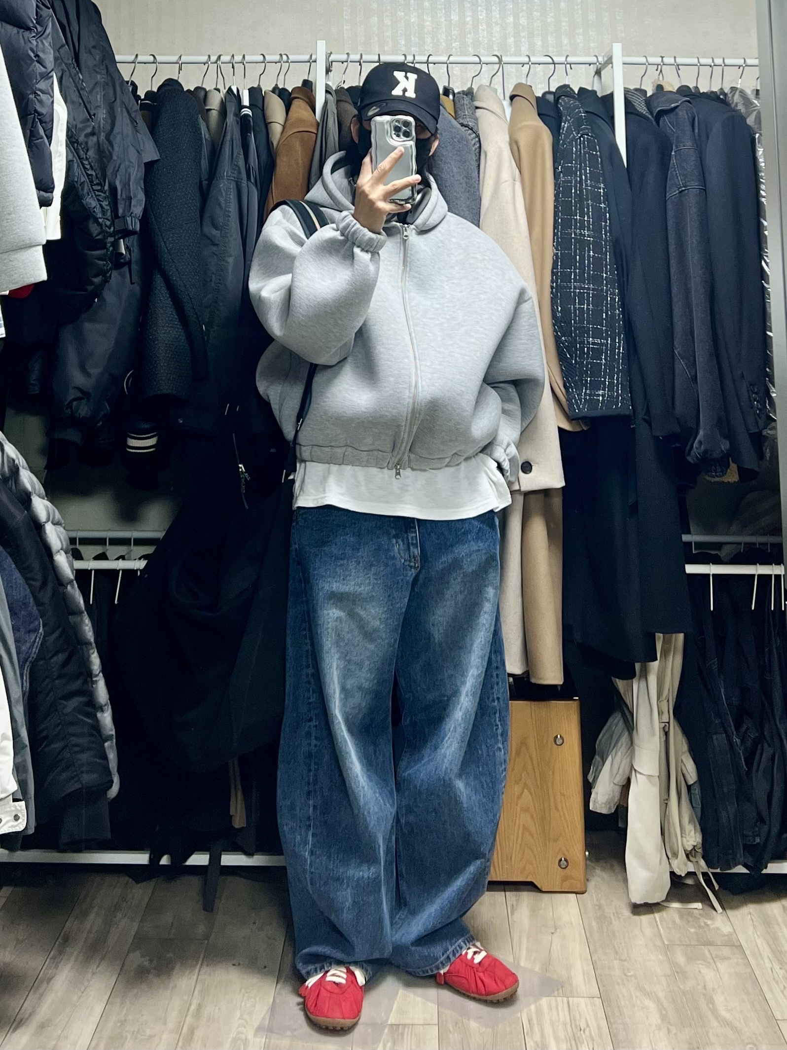 Nike x Jacquemus Moon Shoe SP University Red and Bicycle Yellow, [KREAM 단독] Kamien x KOIN SEOUL K Logo Ball Cap Black 착용 스타일
