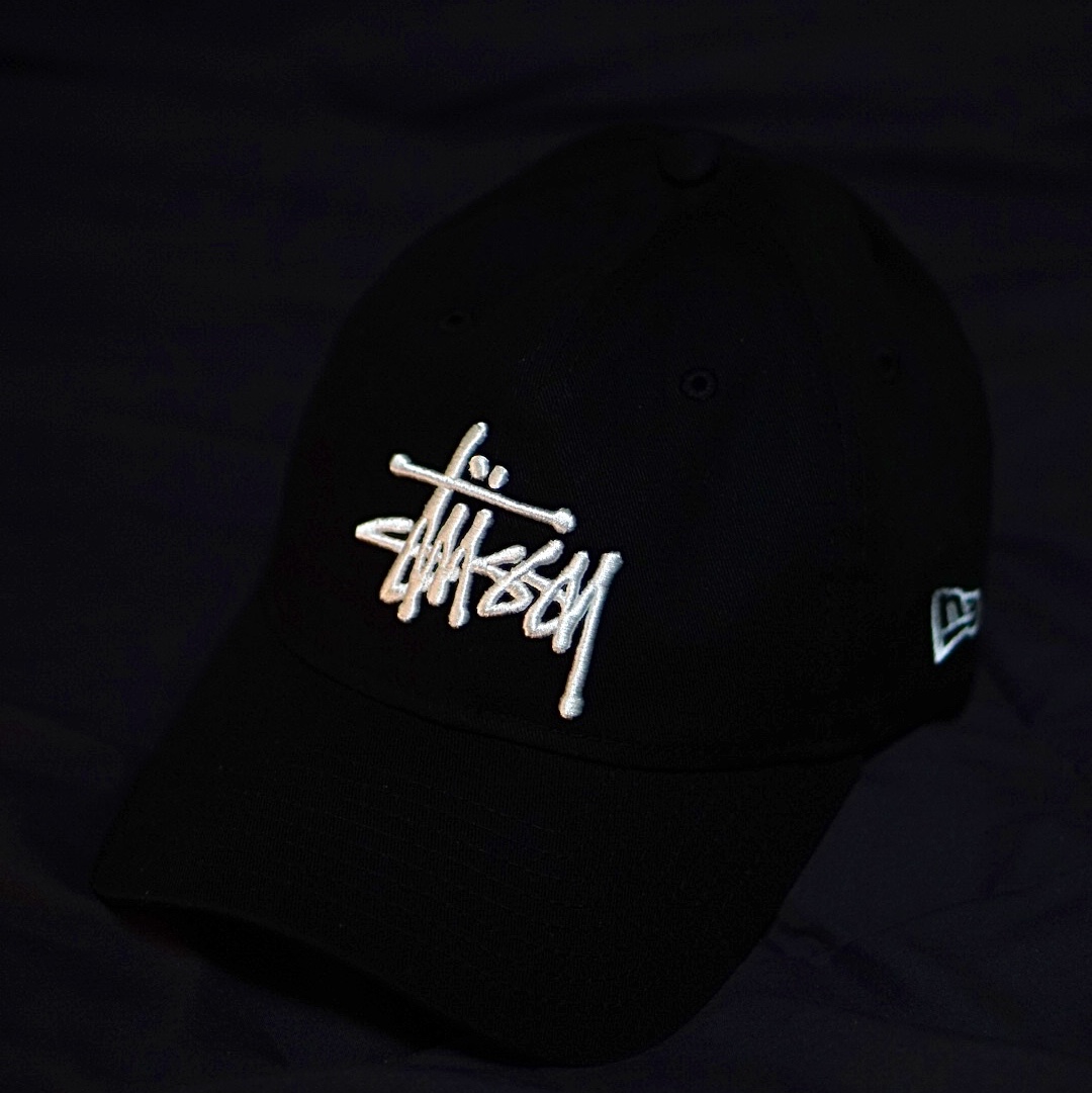 Stussy Basic New Era 9Twenty Basic Strapback Black 착용 스타일