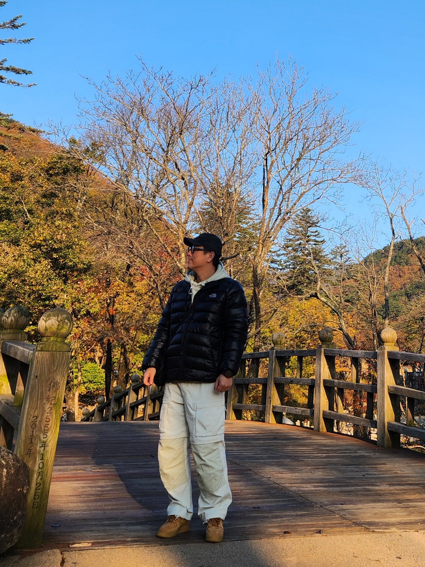 The North Face Matier RDS Down Jacket Black - 24FW, Nike ACG Therma-Fit Pullover Fleece Hoodie Light Bone - Asia 착용 스타일