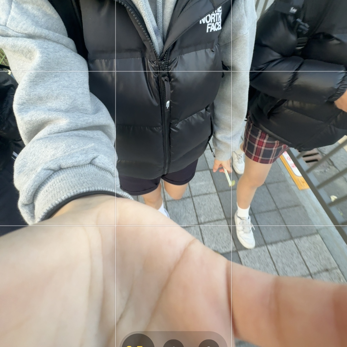 The North Face Nuptse On Ball Vest Black 착용 스타일