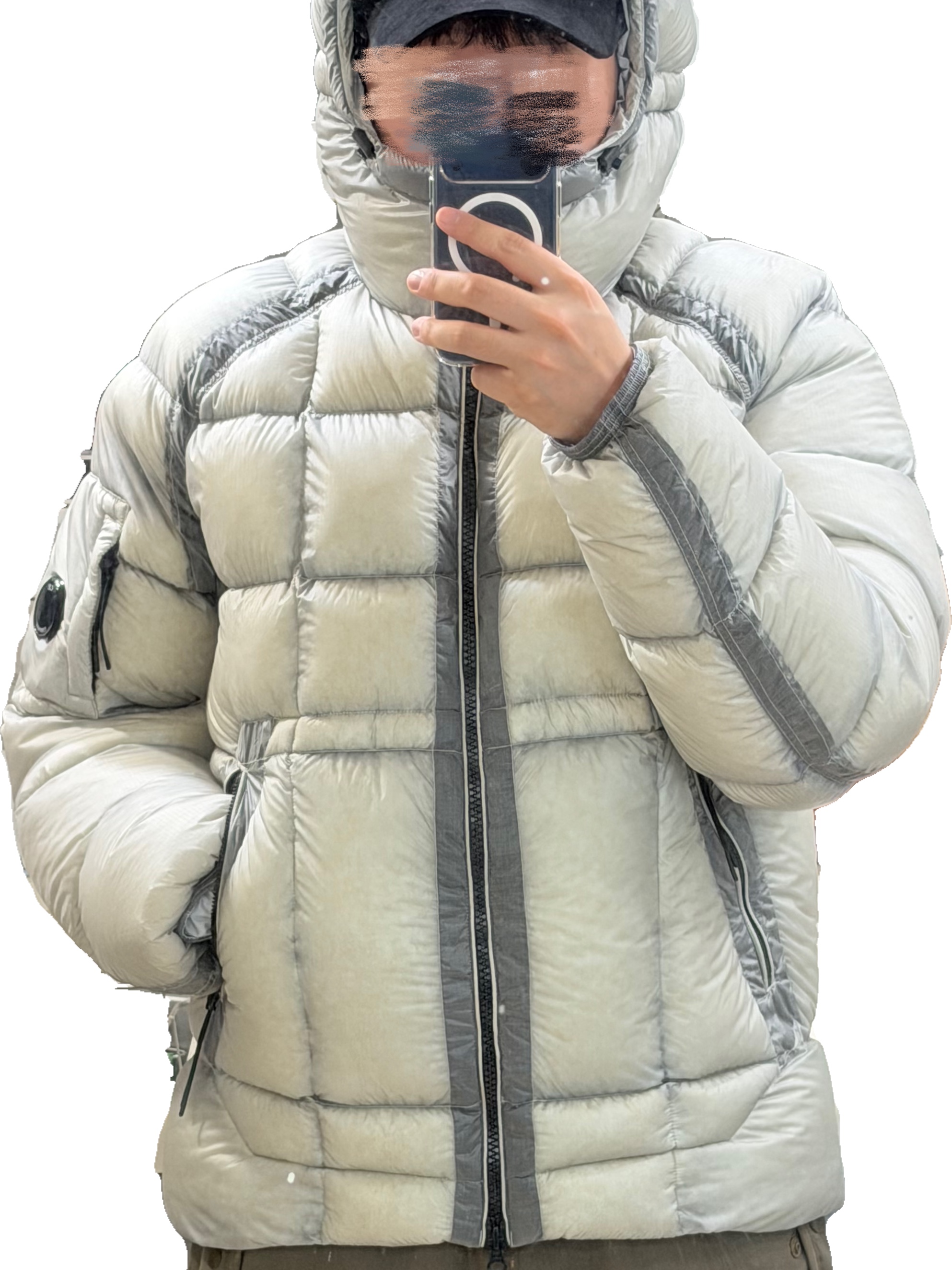 C.P. Company Korea Exclusive D.D. Shell Hooded Down Jacket Lunar Rock - 25FW, C.P. Company D.D. Shell Hooded Down Jacket Gauze White - 25FW 착용 스타일 - 2