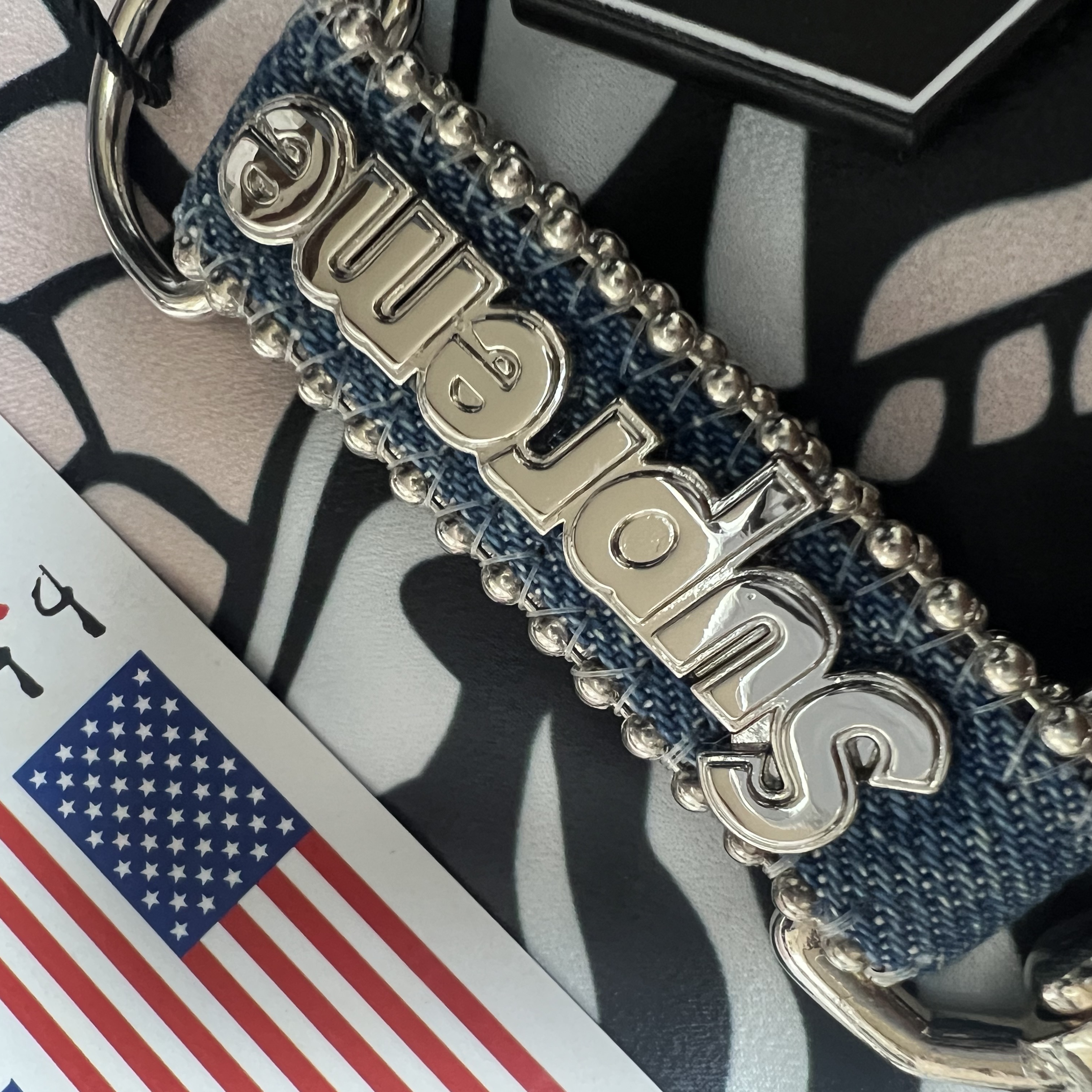 Supreme x B.B. Simon Denim Keychain Washed Indigo - 25SS 착용 스타일 - 4