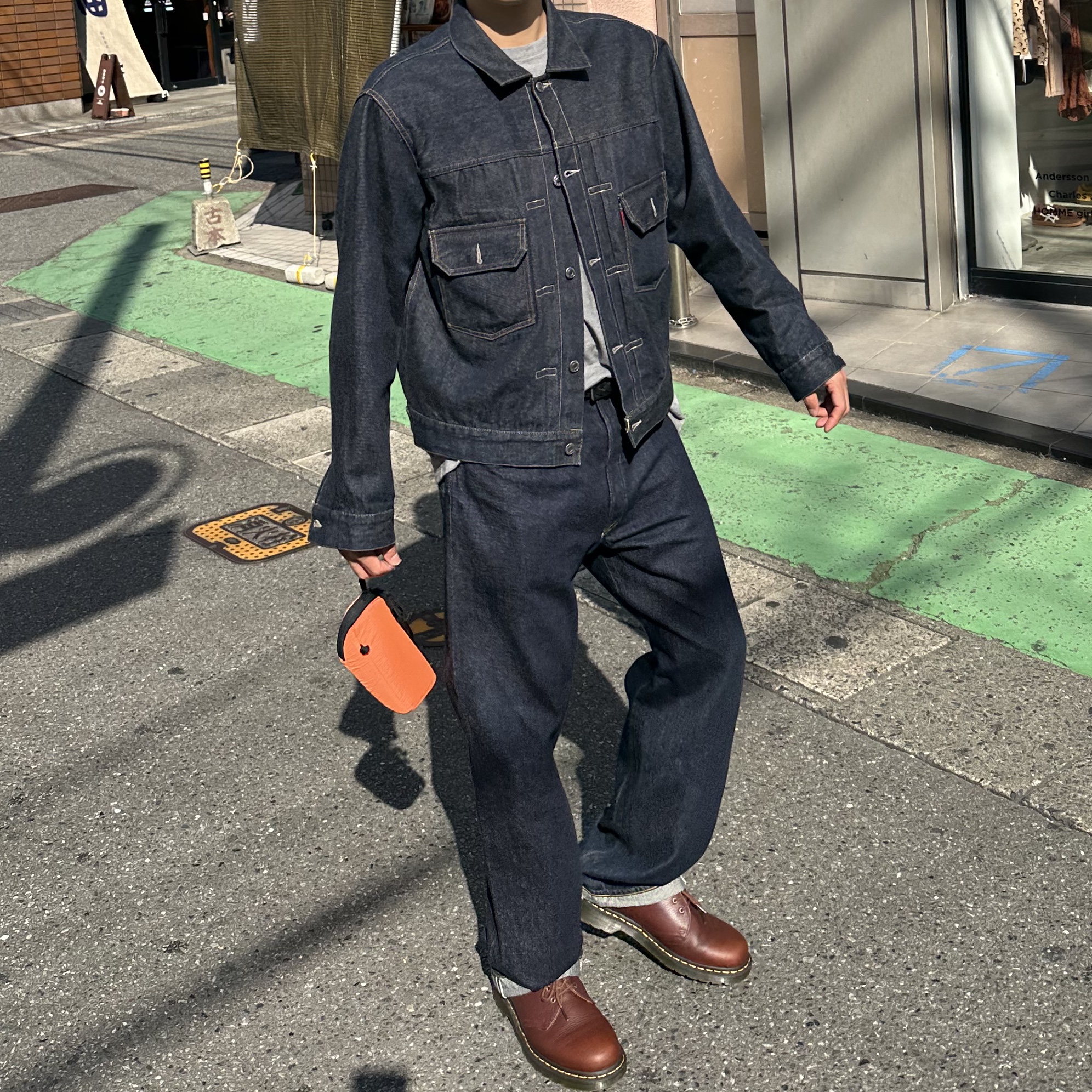 Levi's LVC 1953 TYPE II Jacket Rigid Indigo, Dr. Martens 1461 Ambassador Cashew 착용 스타일 - 2