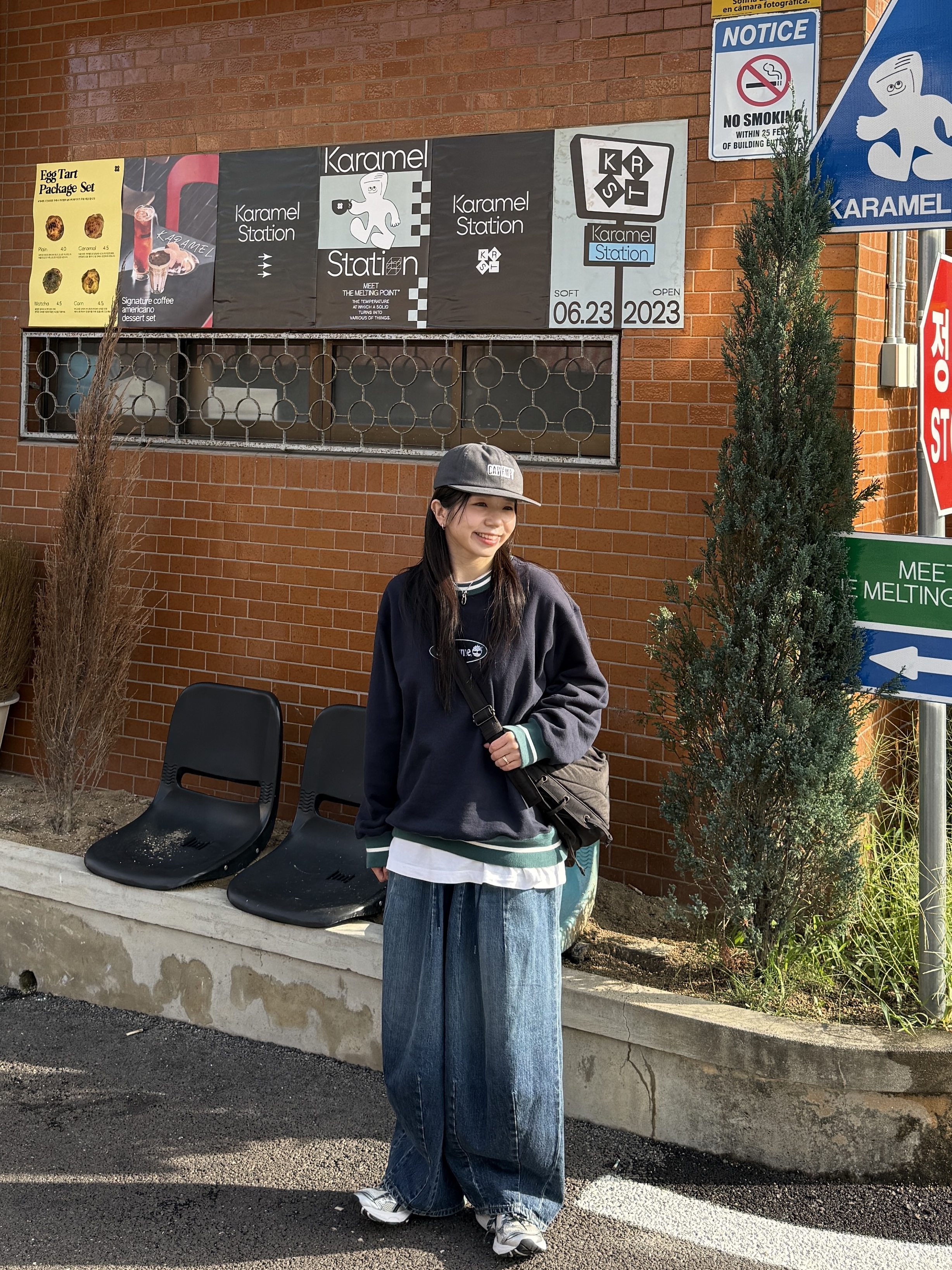 Cav Empt Shade Cap Charcoal - 25SS, Lemaire WR Nylon Canvas Small Soft Game Bag Dark Chocolate 착용 스타일