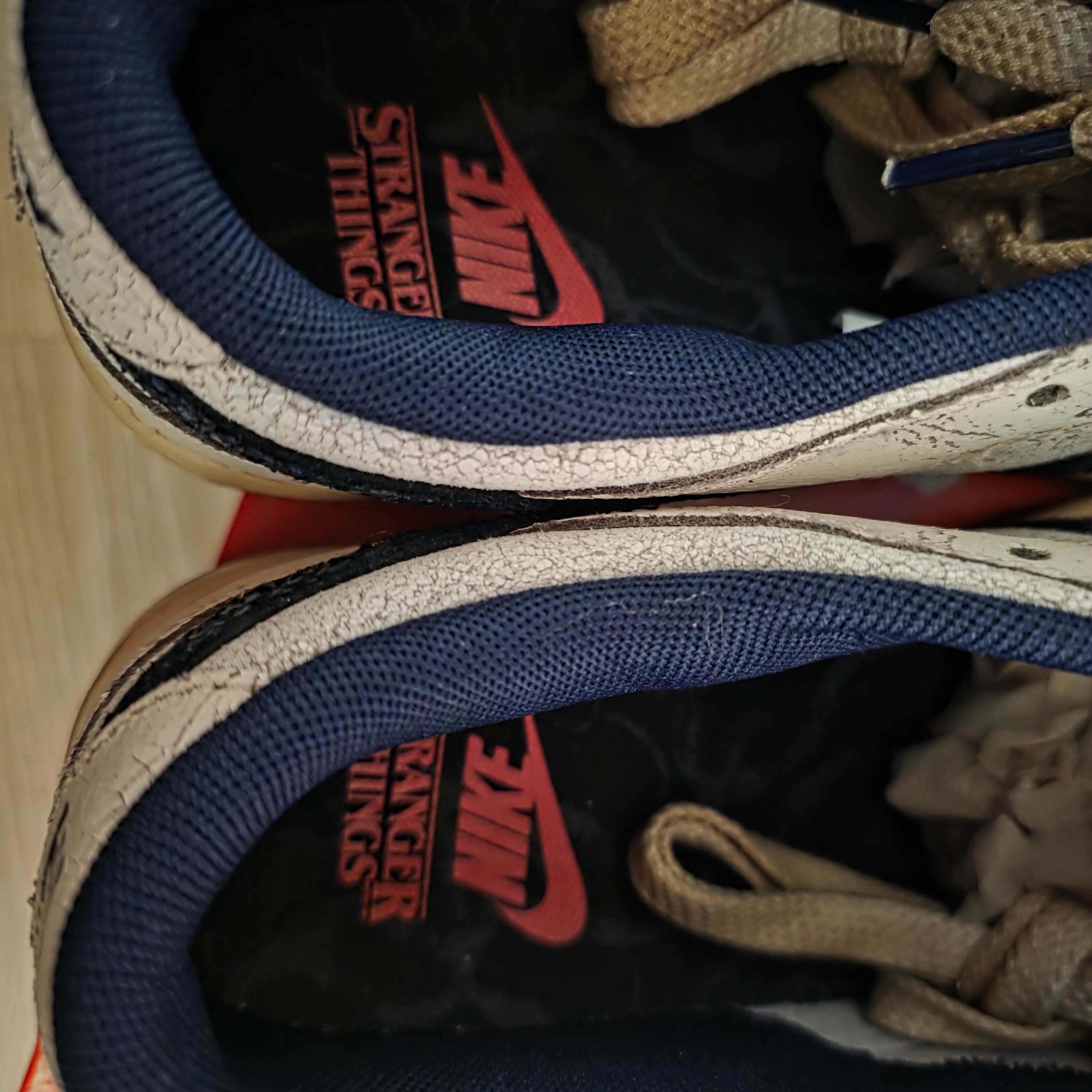 Nike x Stranger Things Dunk Low Phantom and Midnight Navy 착용 스타일 - 4