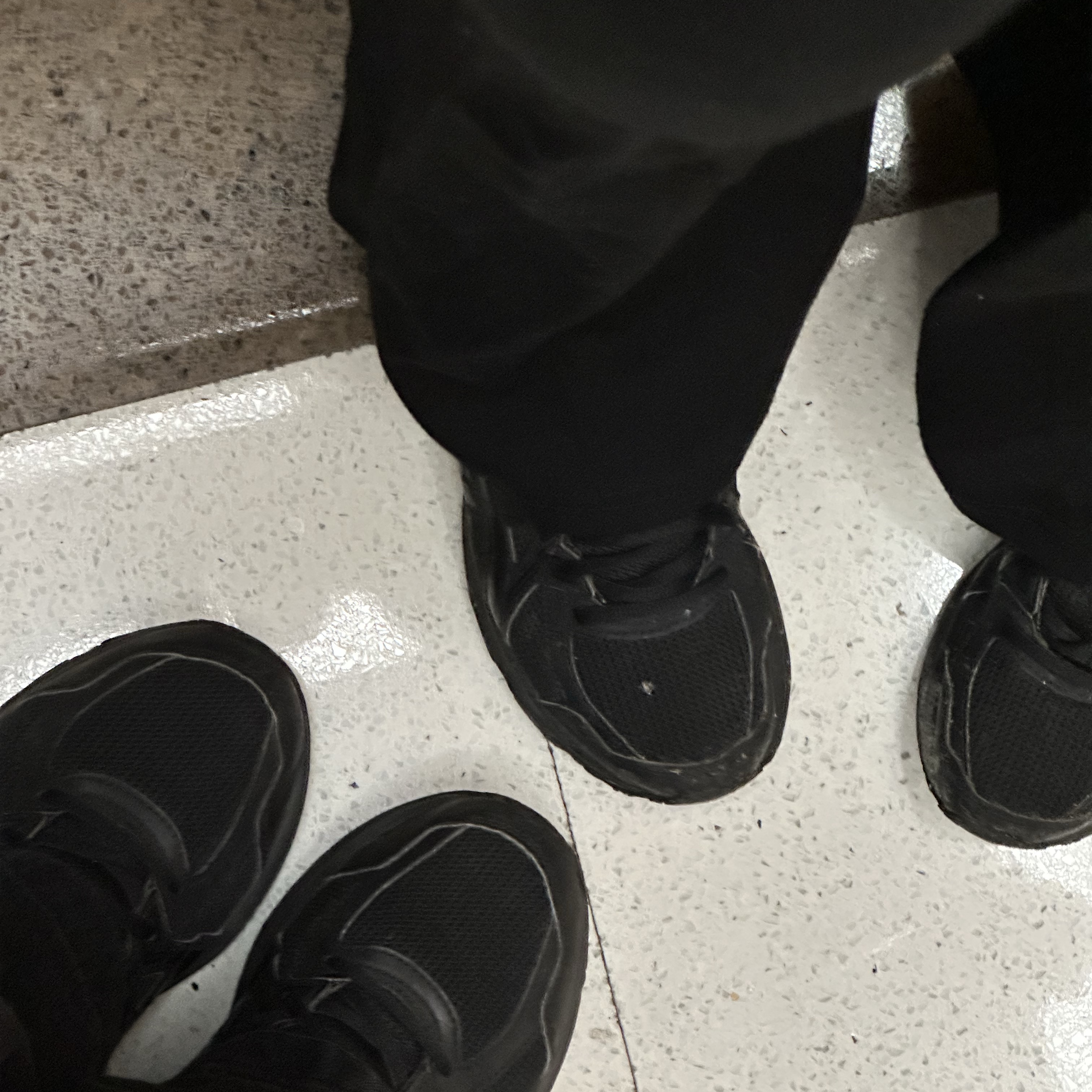 Asics Jog 100 2 Black 착용 스타일