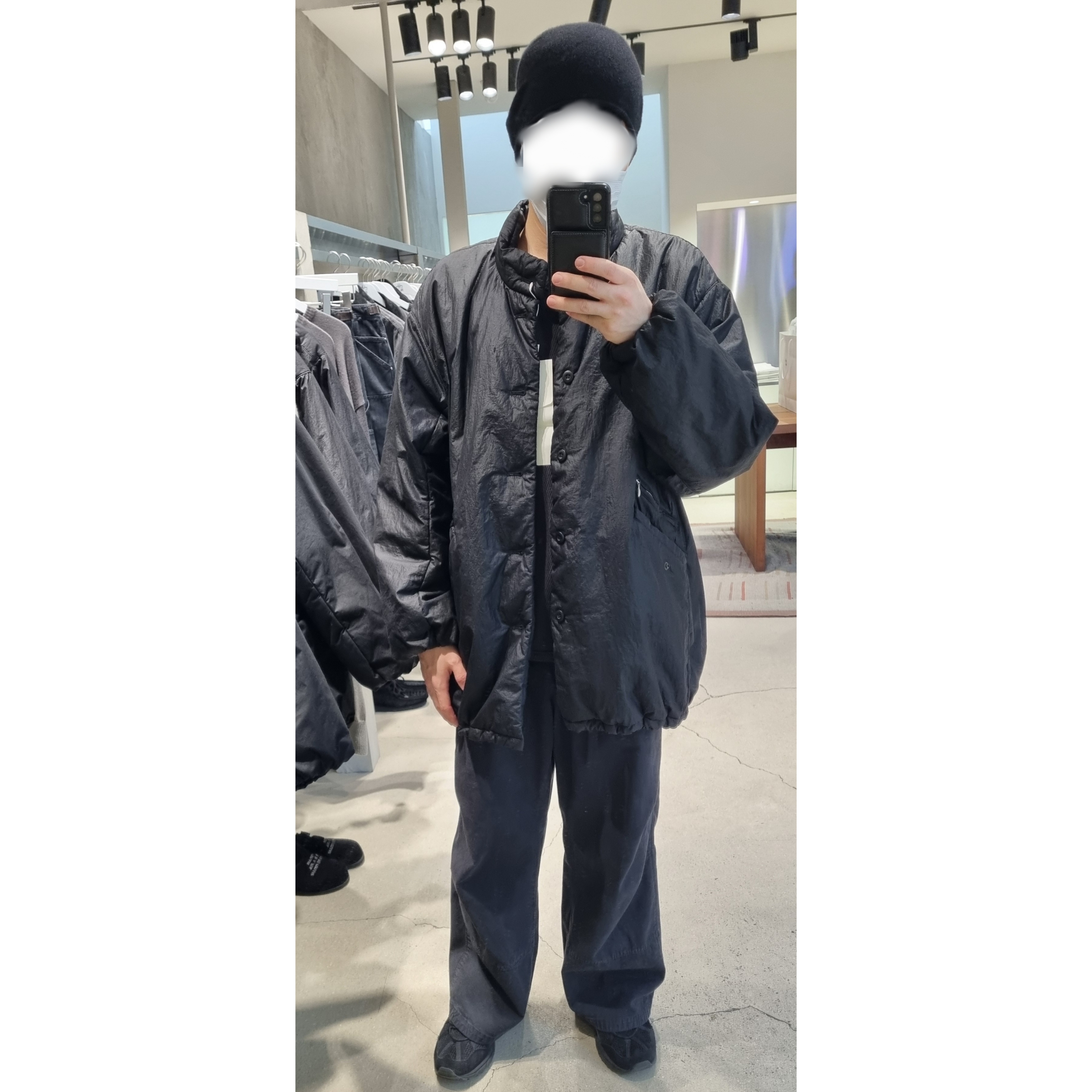 Asics Gel-Sonoma 15-50 Black, Polyteru Pillow Parka 002 (Glossy) Black 착용 스타일 - 1