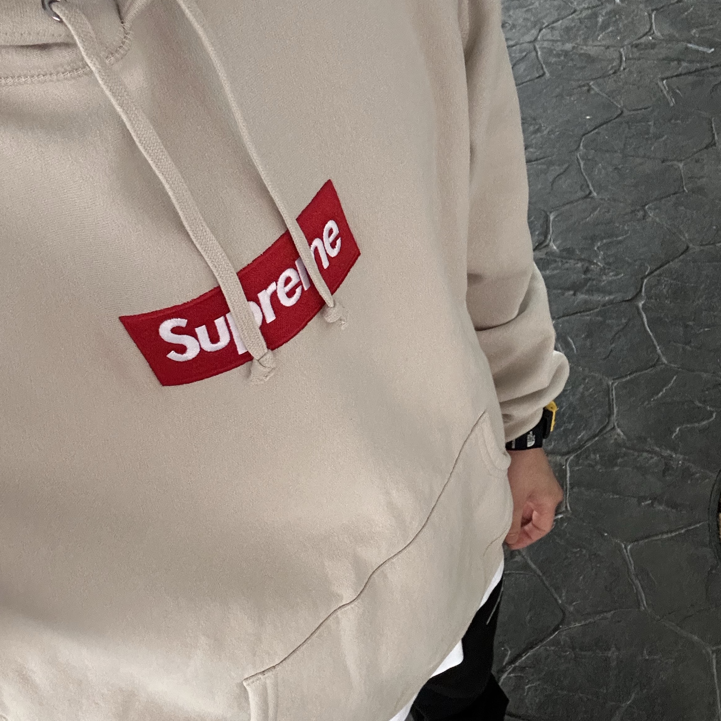 Supreme Box Logo Hooded Sweatshirt Stone - 24FW, Casio G-Shock x Supreme x The North Face DW-6900 Yellow 착용 스타일