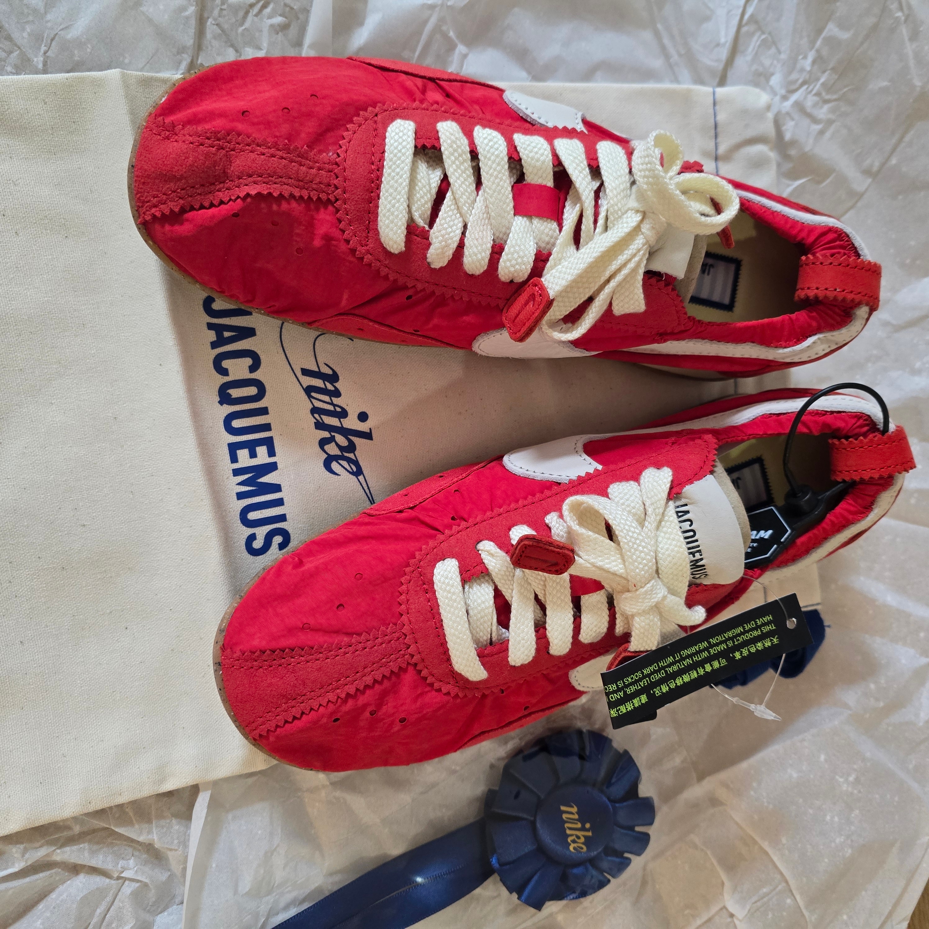 Nike x Jacquemus Moon Shoe SP University Red and Bicycle Yellow 착용 스타일