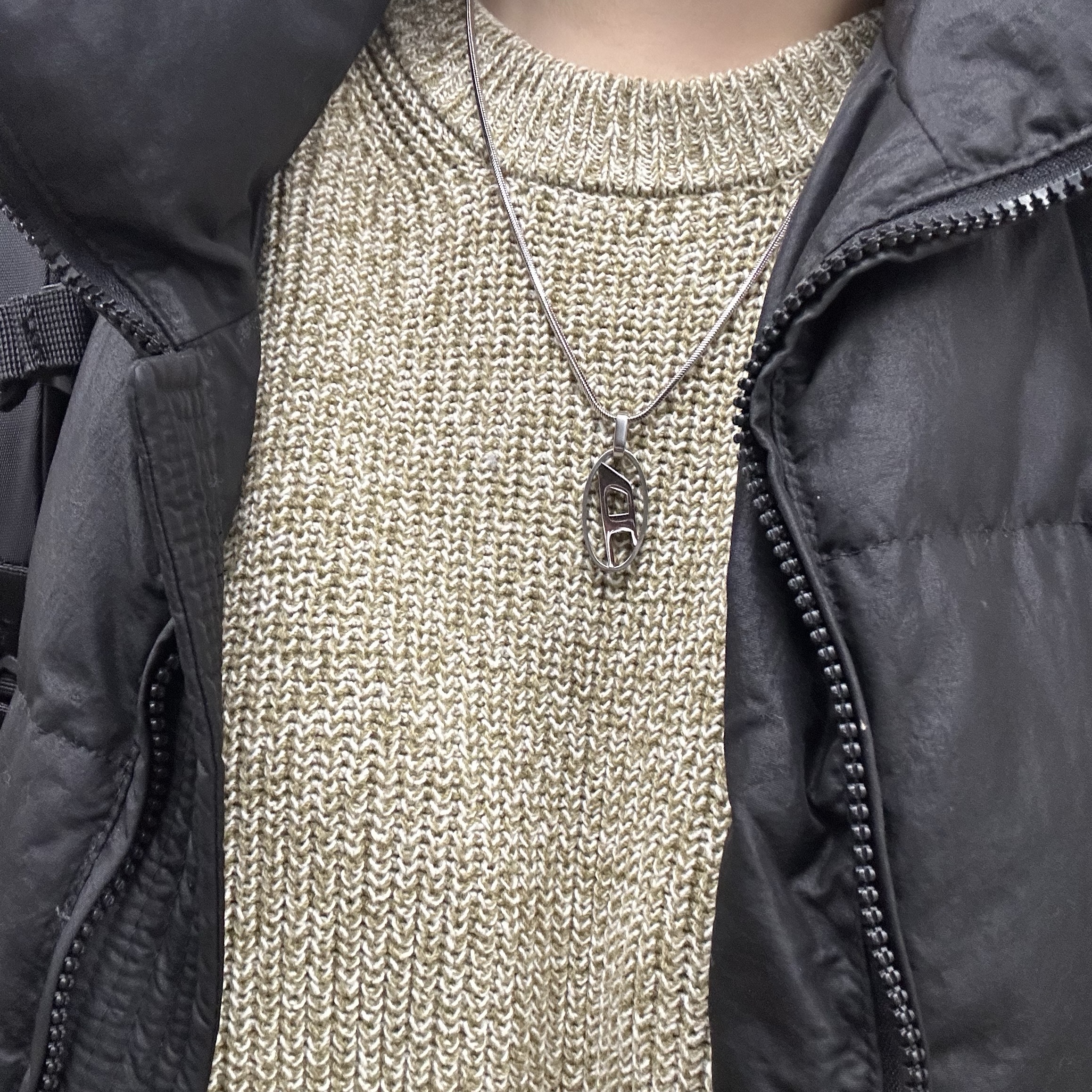 Diesel Dx1342 Stainless Steel Pendant Necklace Silver 착용 스타일