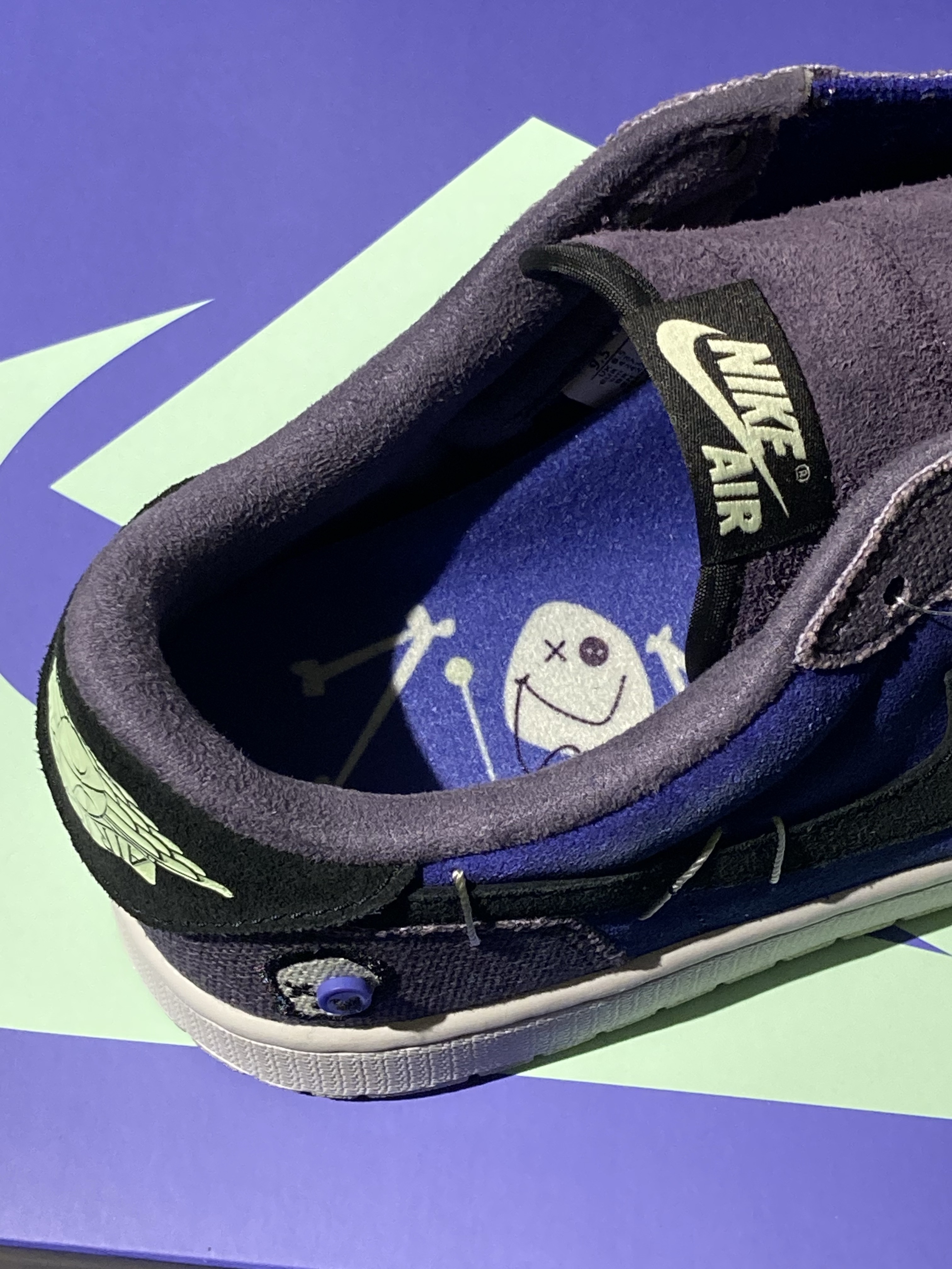 Jordan 1 x Zion Williamson Retro Low OG Regency Purple and Dark Raisin 착용 스타일 - 1