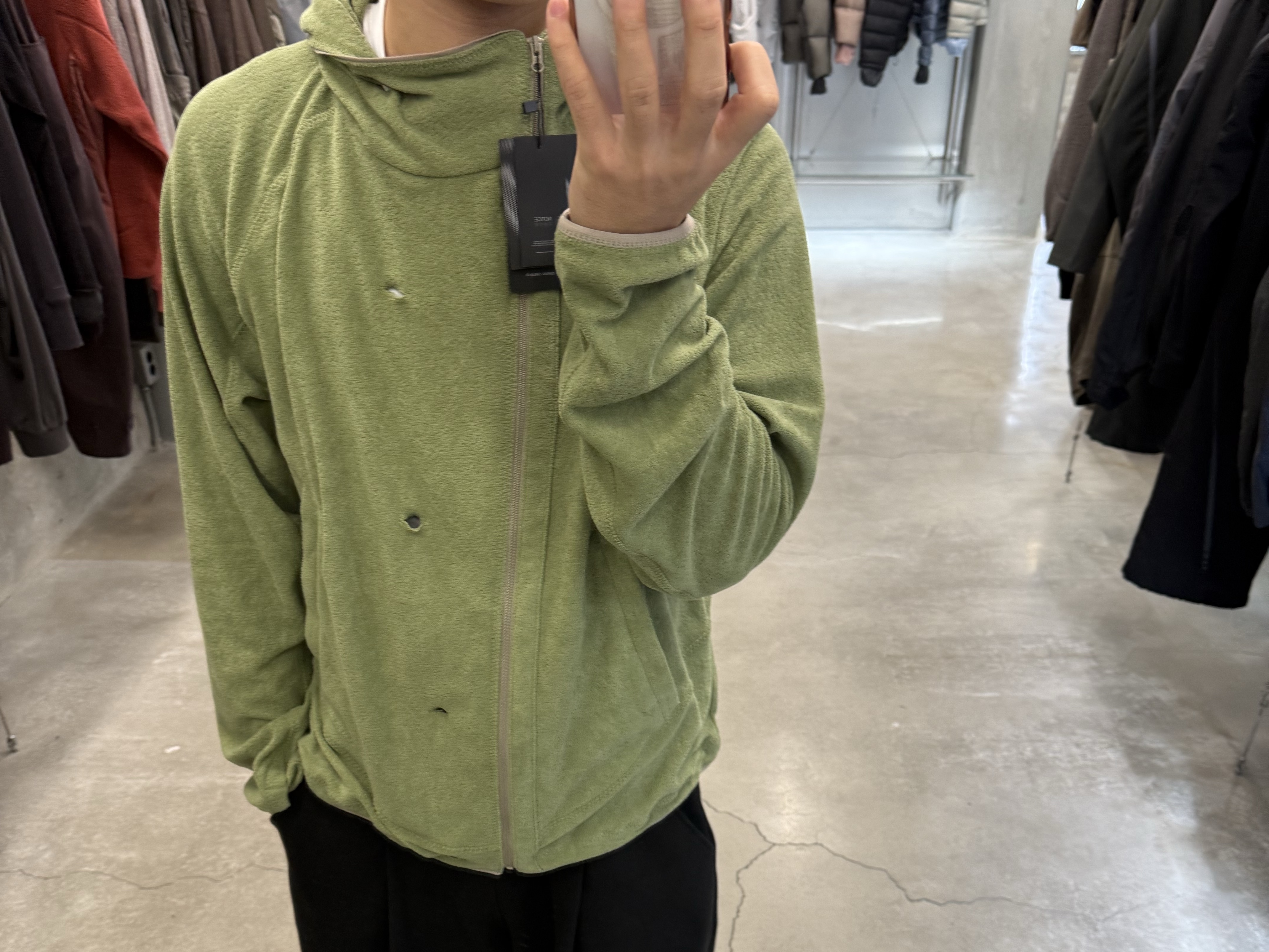 Sansan Gear Button Fleece Jacket Green 착용 스타일