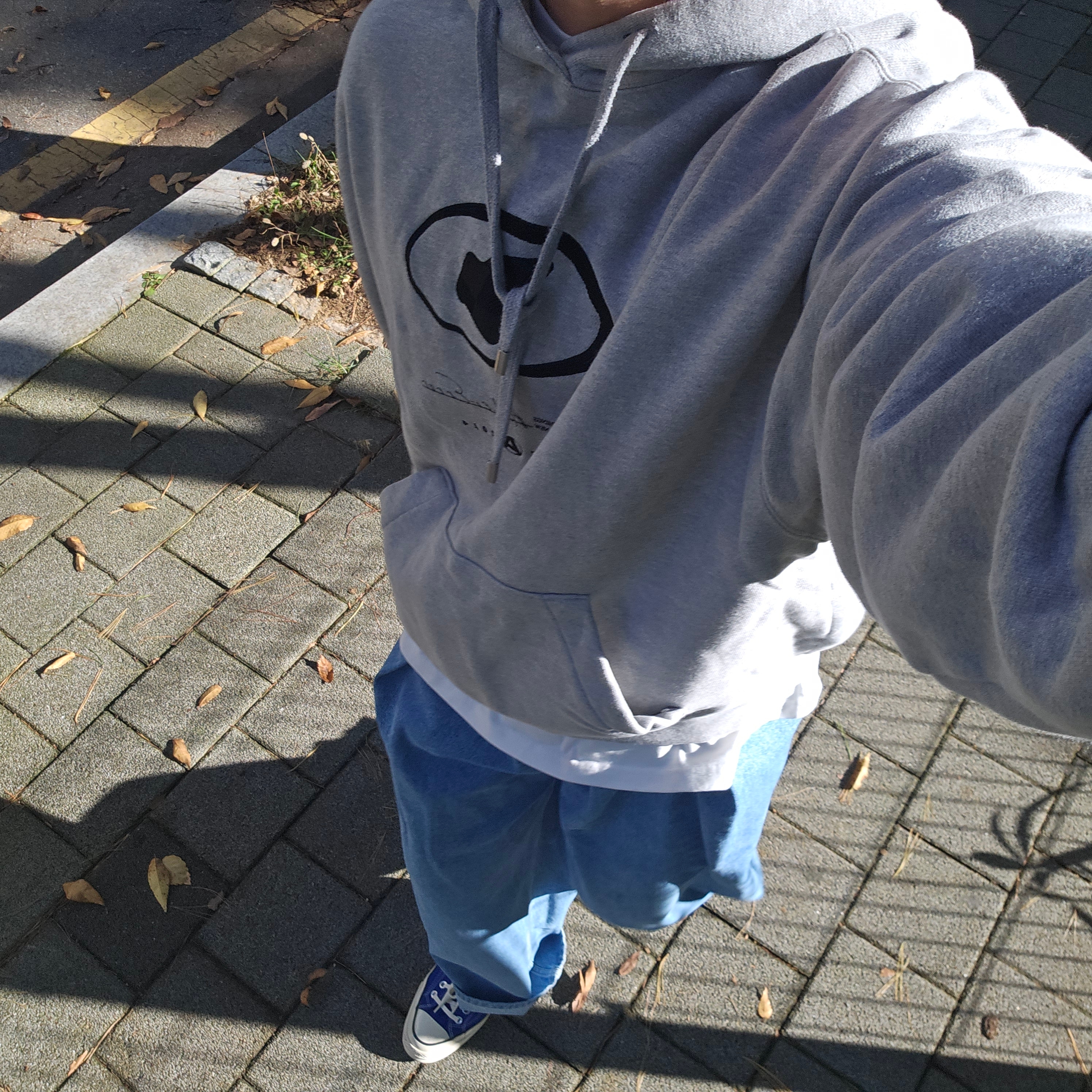 Converse Chuck 70 Ox Vintage Canvas Rush Blue, Ader Error Sig; TRS/SV Tag Jeans 02 Sky Blue 착용 스타일 - 1