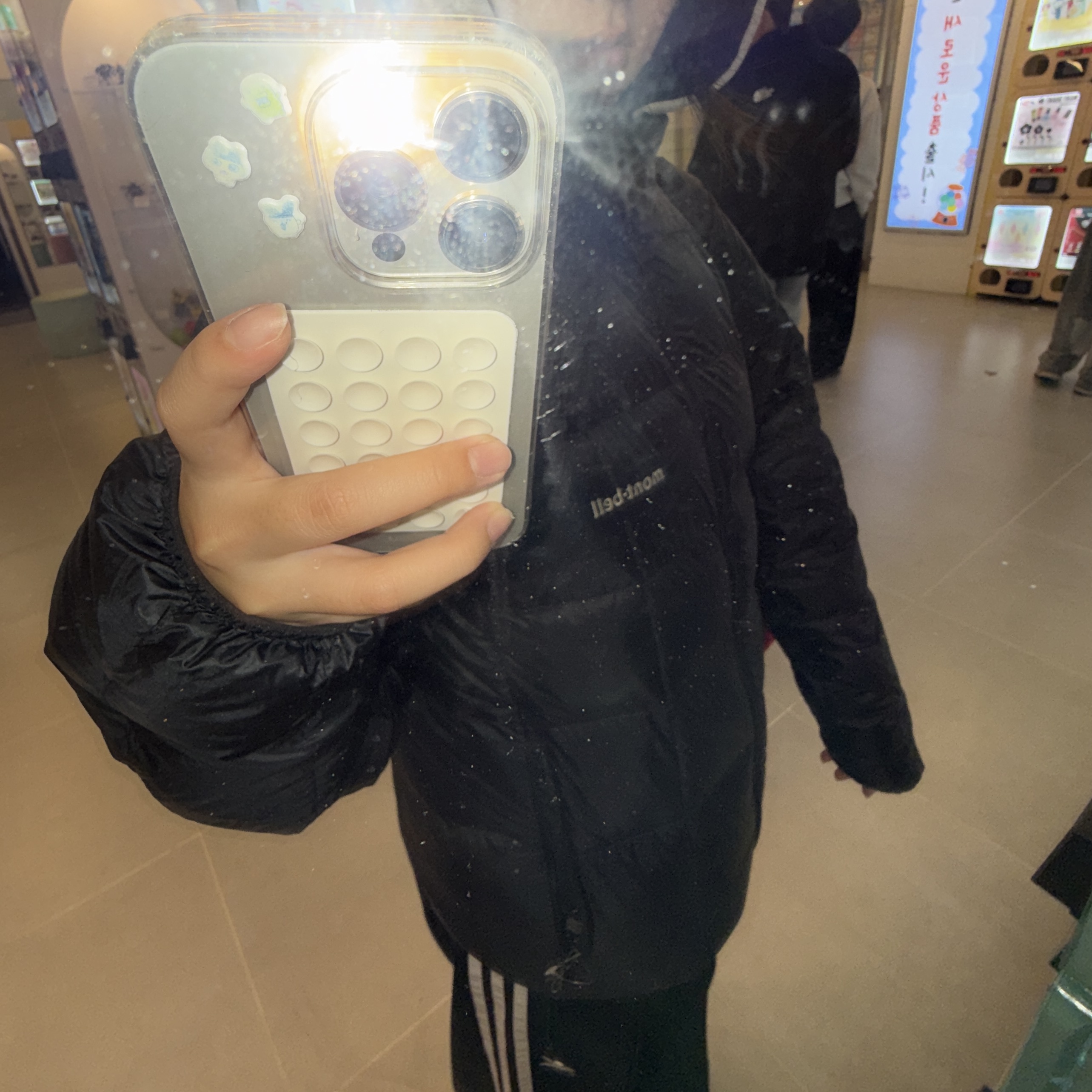 Montbell Superior Down Jacket Black 착용 스타일 - 2