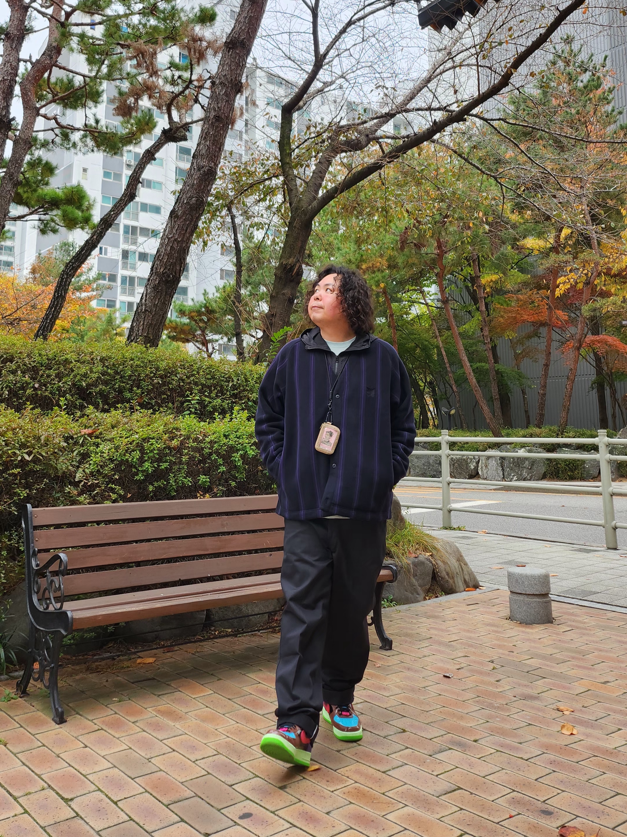 Uniqlo x Needles Fleece Oversized Cardigan Black - KR, Dickies Original 874 Work Pant Black 착용 스타일 - 1