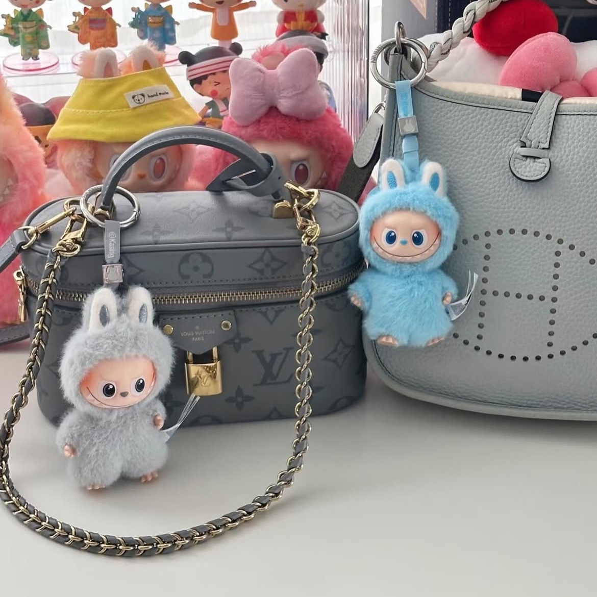 Pop Mart Labubu The Monsters Pin For Love Series Vinyl Plush Pendant (A-M) C (Opened Case), Pop Mart Labubu The Monsters Pin For Love Series Vinyl Plush Pendant (A-M) K (Opened Case) 착용 스타일