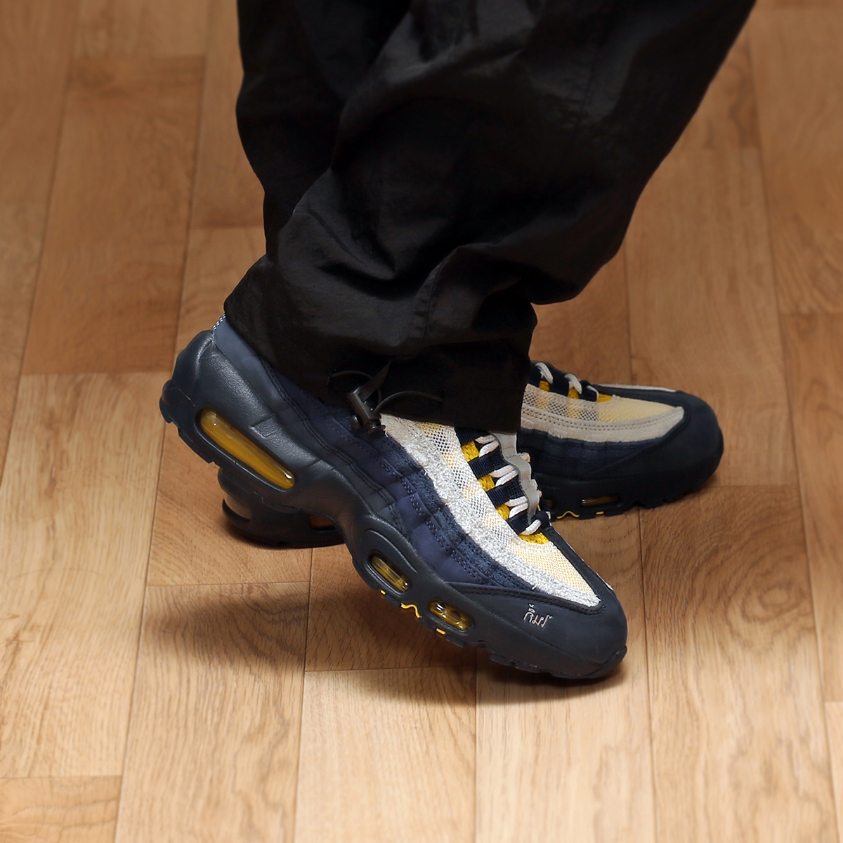 Nike x Eric Koston SB Air Max 95 Obsidian and Speed Yellow 착용 스타일 - 1