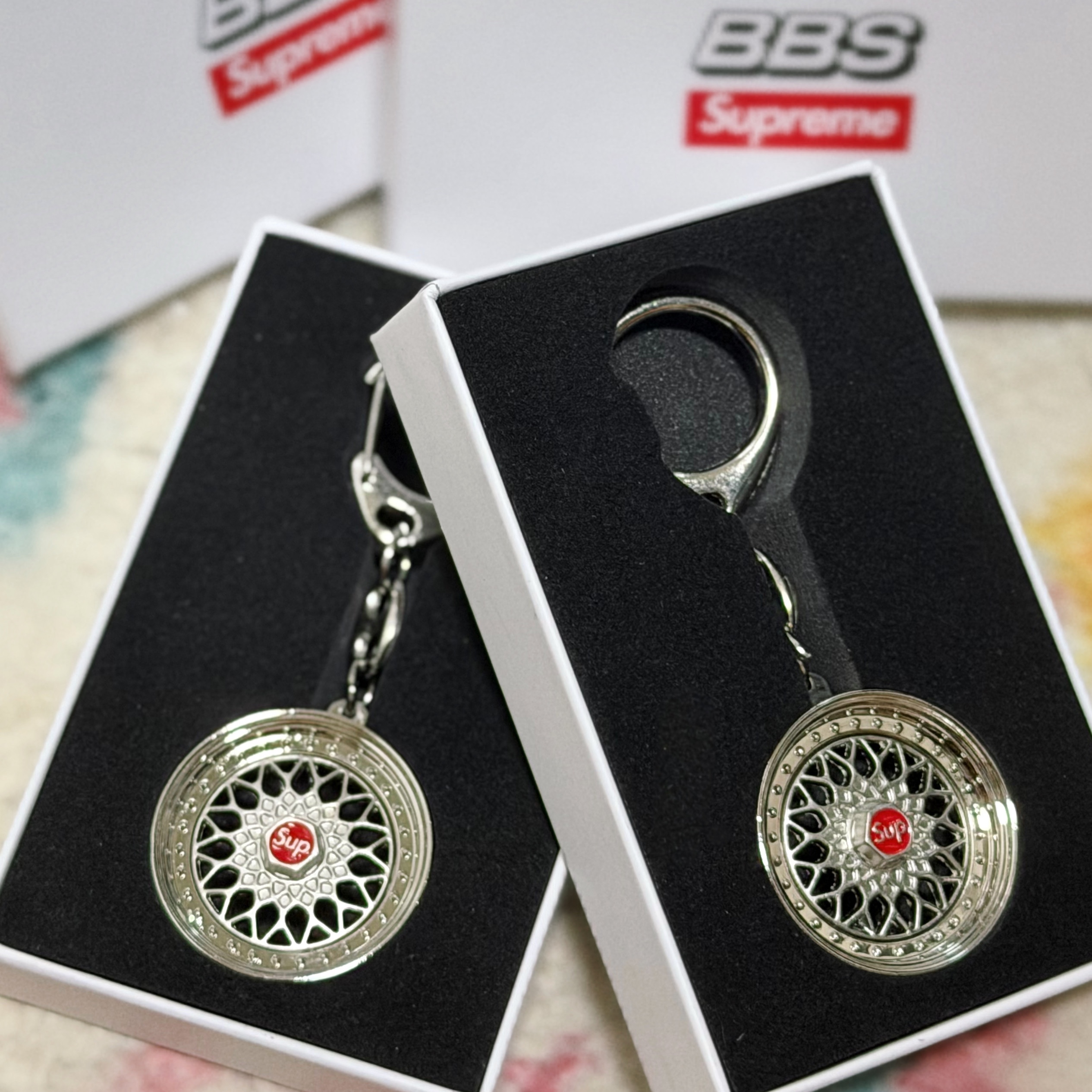 Supreme x BBS RS Rim Keychain Chrome - 25FW 착용 스타일