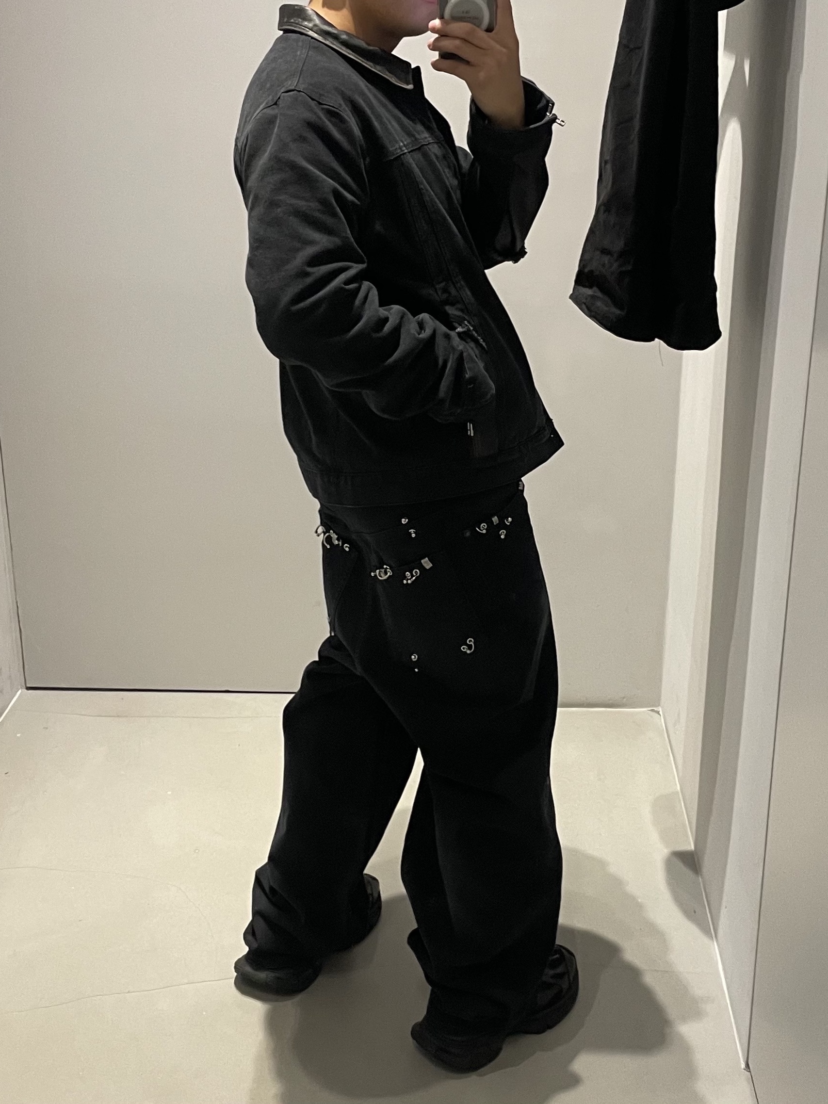 Balenciaga 3XL Sneakers Black, Xlim EP.8 05 Jacket Dark Brown 착용 스타일 - 1