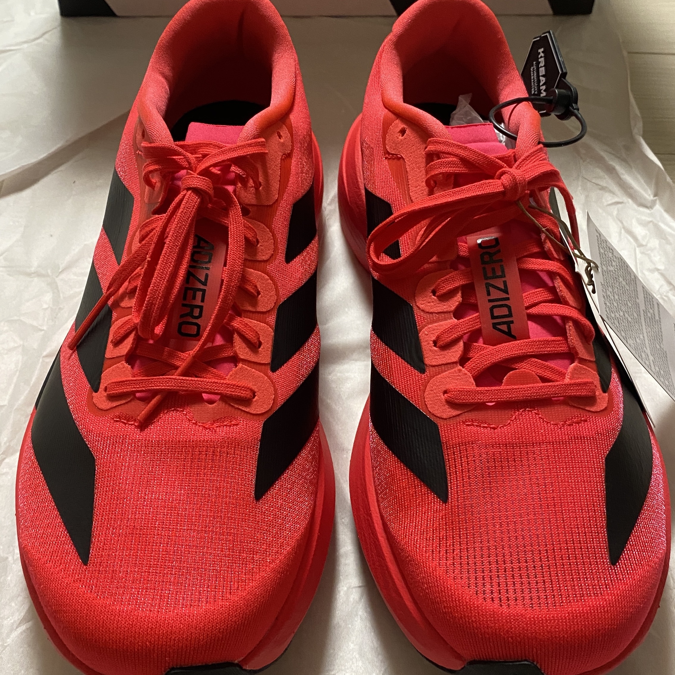 Adidas Adizero Evo SL Lucid Red Core Black 착용 스타일