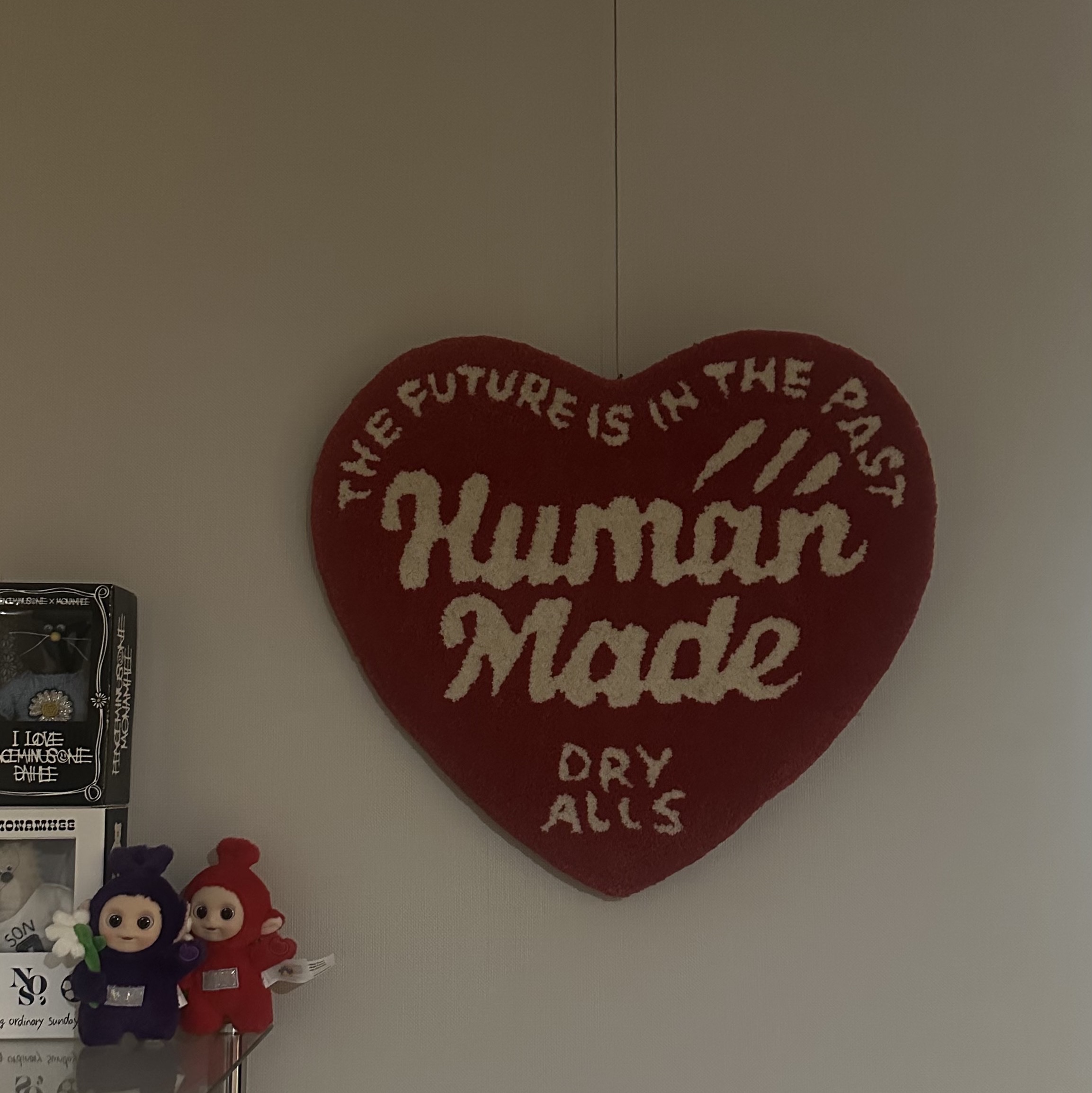 Human Made Heart Rug Small Red, Pop Mart Teletubbies Say Hello Series Figures Sealed Case Po's Happy Flower (Opened Case) 착용 스타일