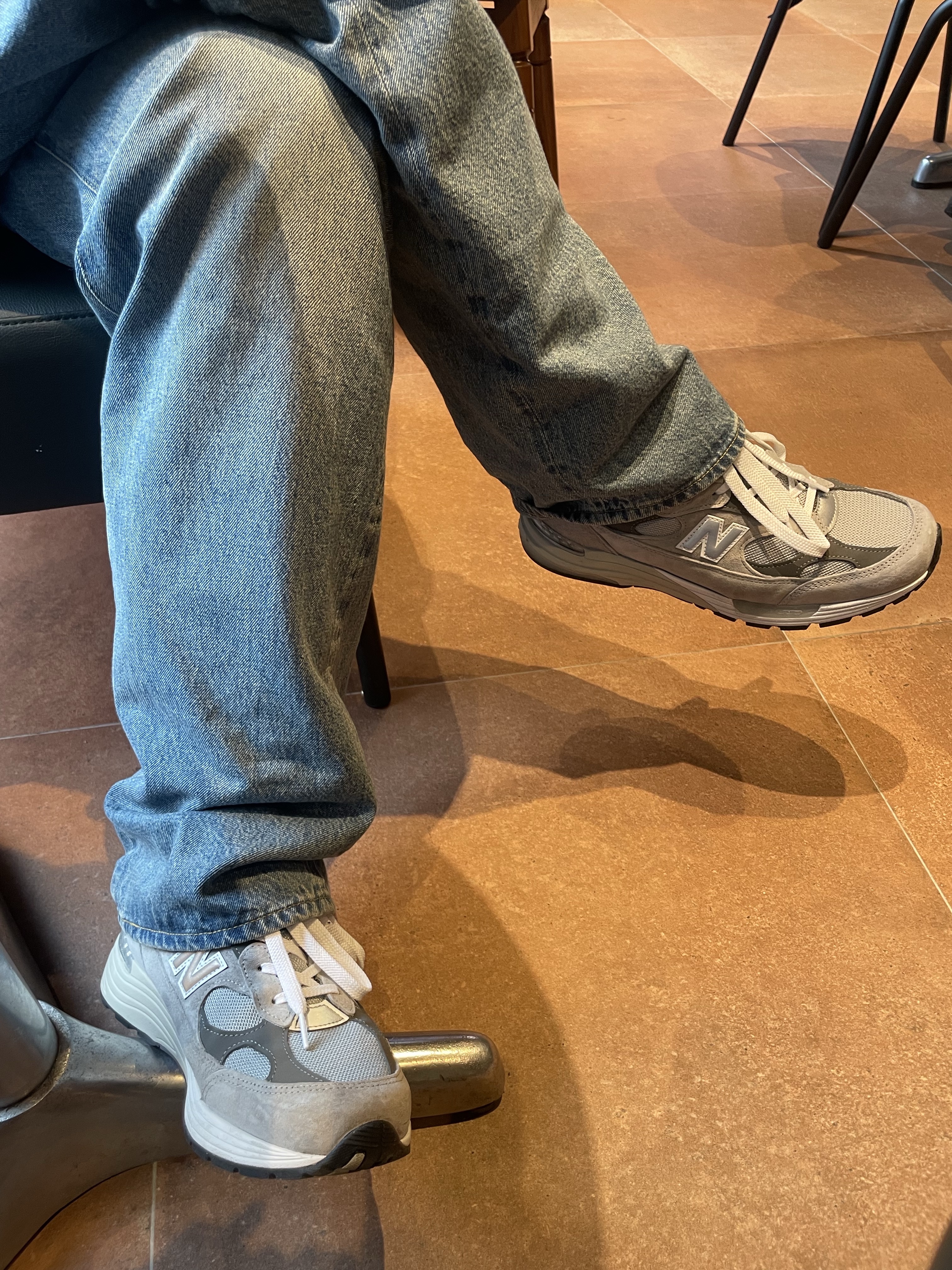 New Balance 992 Made in USA Core Grey Silver Metallic, Levi's LVC 1955 Japan 501 Jean Blackjack Blue 착용 스타일
