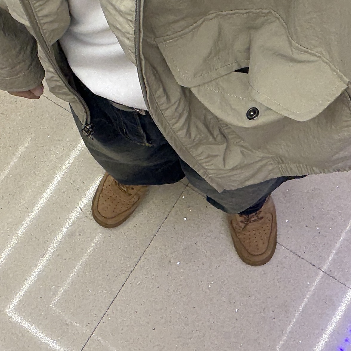 Nike Air Force 1 '07 WB Flax 착용 스타일