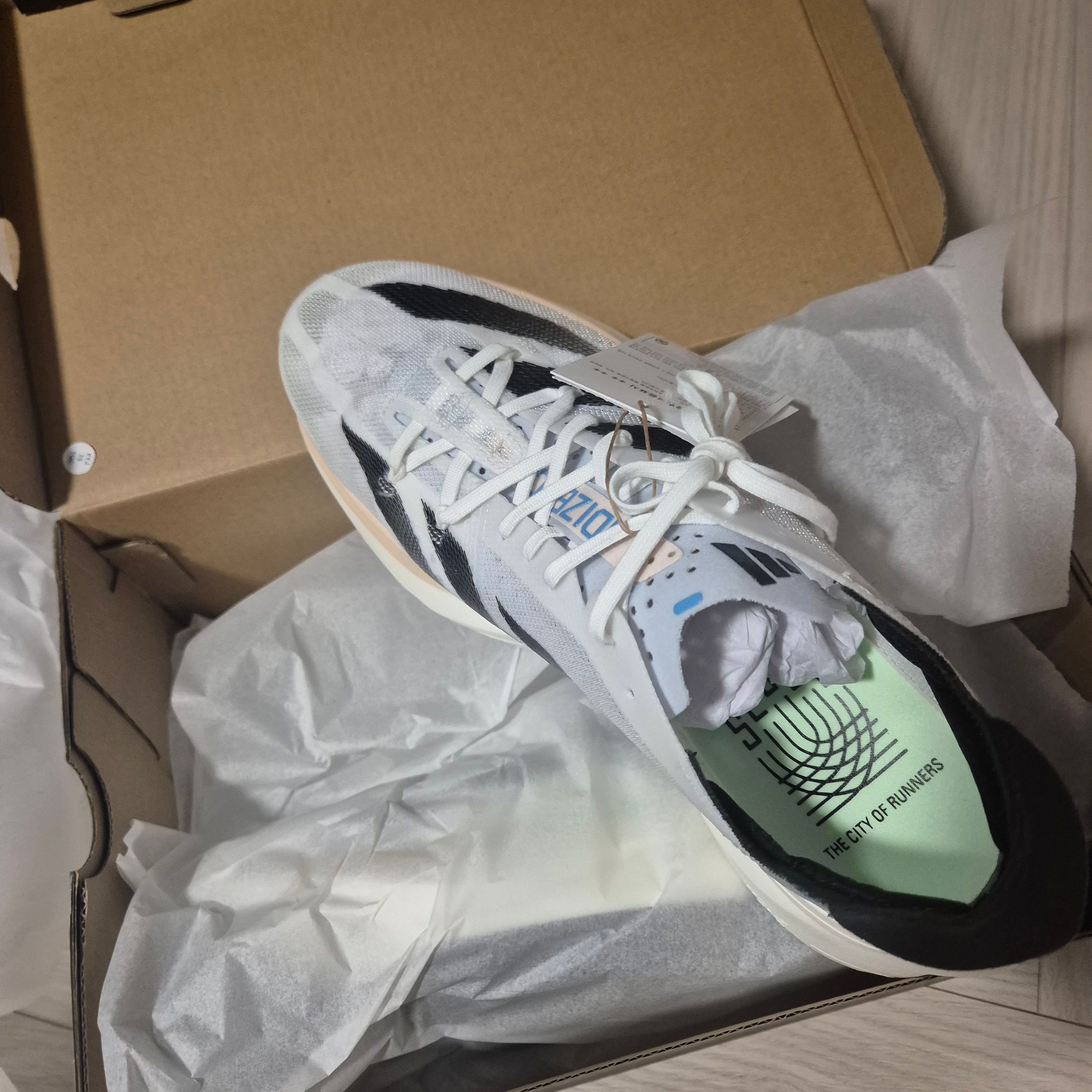 Adidas Adizero Adios Pro 3 Cloud White Core Black 착용 스타일 - 6