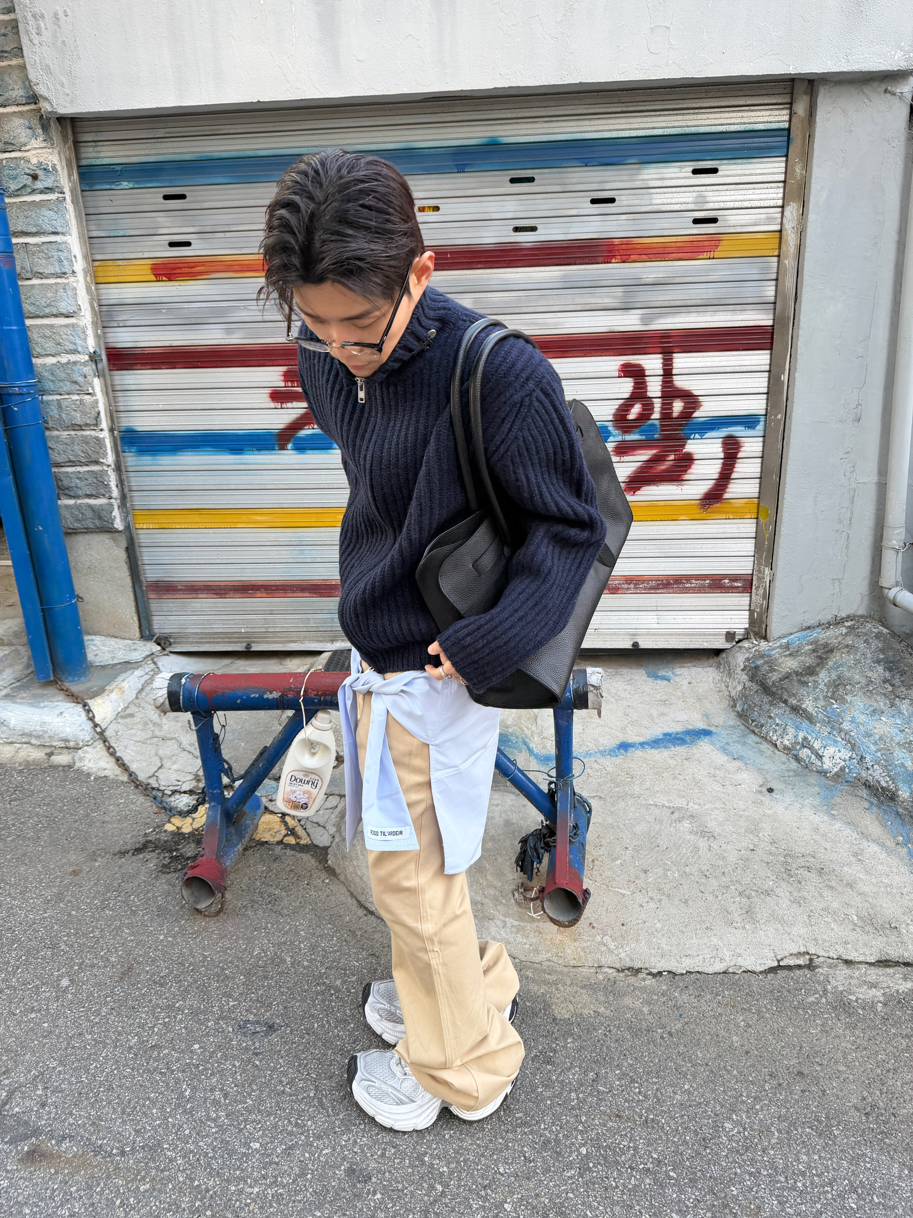 Farfromwhat Far Heavy Rib Wool Knit_Navy, ROARINGRAD Shirt Zipper Flare Pants Beige 착용 스타일 - 5