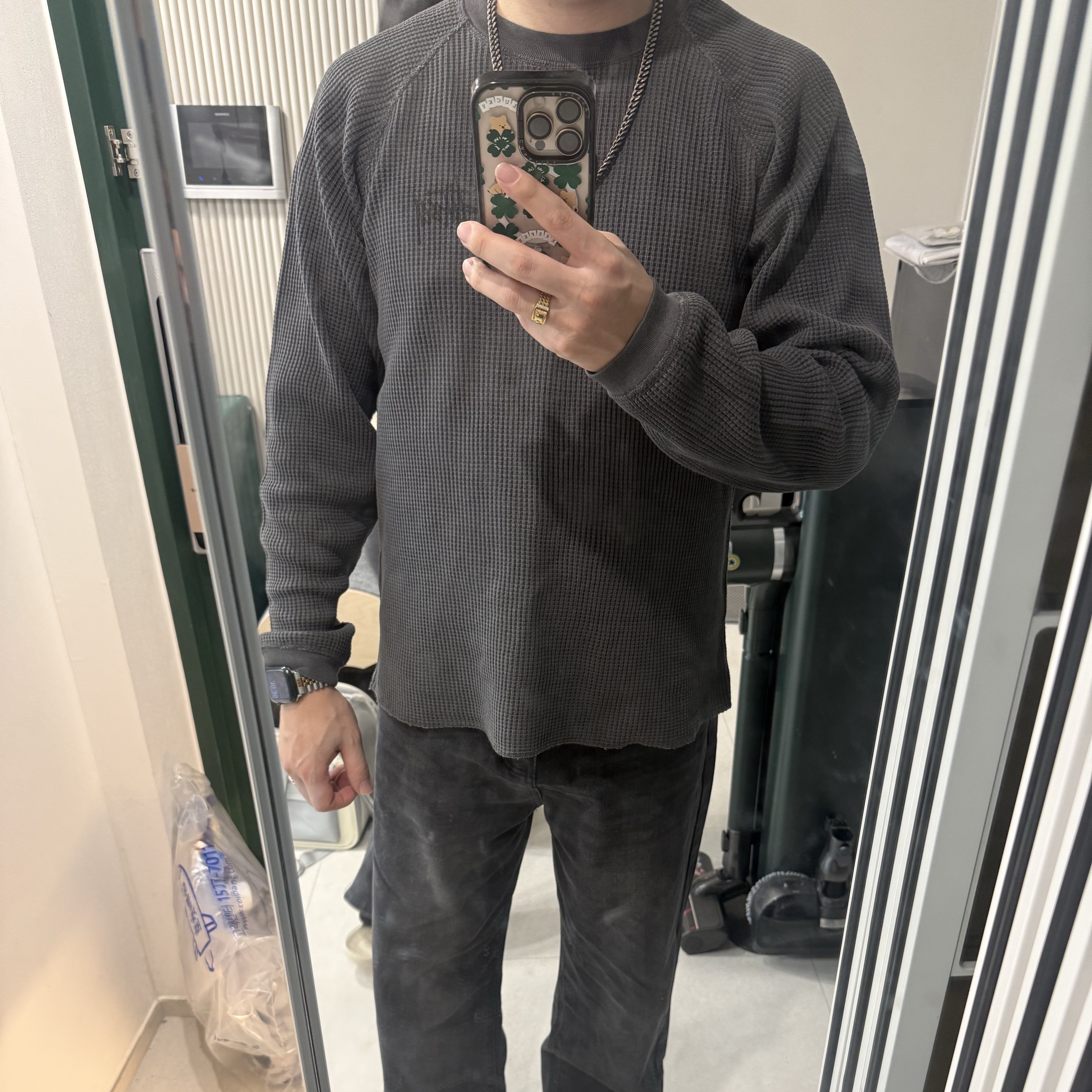 Stussy Raglan Thermal LS Crew Washed Black 착용 스타일