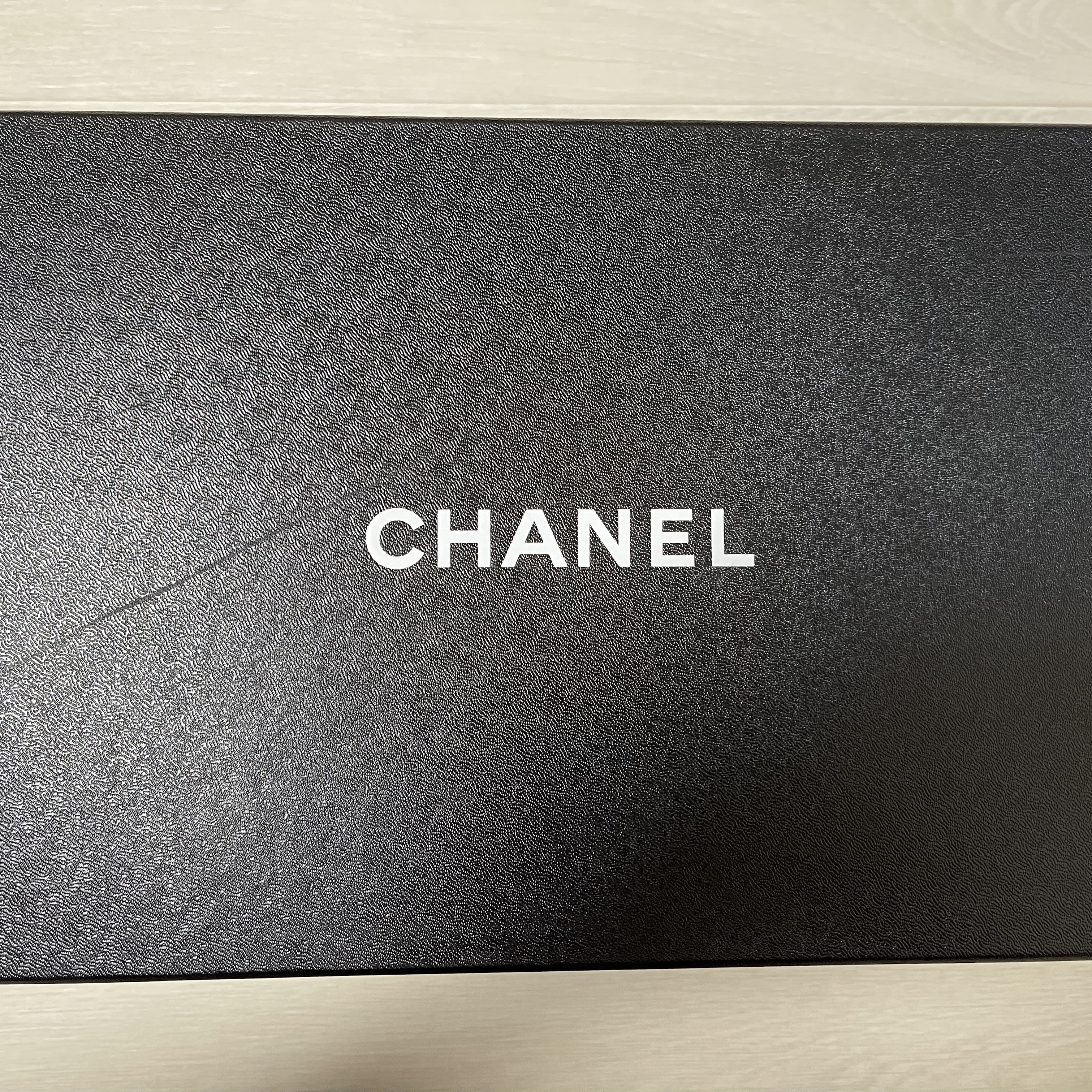 (W) Chanel Sneakers Mesh Suede Calfskin & White Black 착용 스타일 - 1