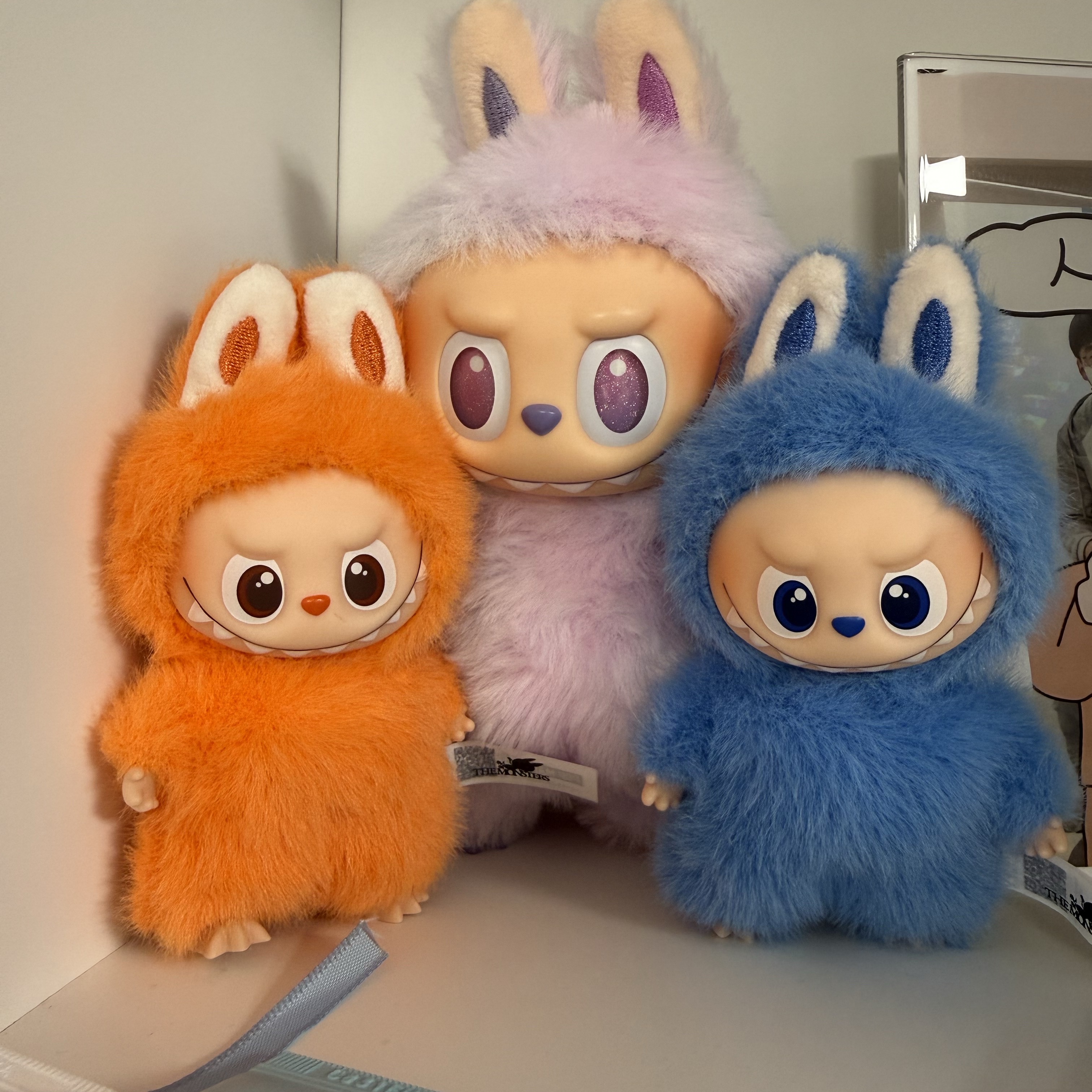 Pop Mart Labubu The Monsters Pin For Love Series Vinyl Plush Pendant (N-Z) Z (Opened Case), Pop Mart Labubu The Monsters Pin For Love Series Vinyl Plush Pendant (N-Z) O (Opened Case) 착용 스타일