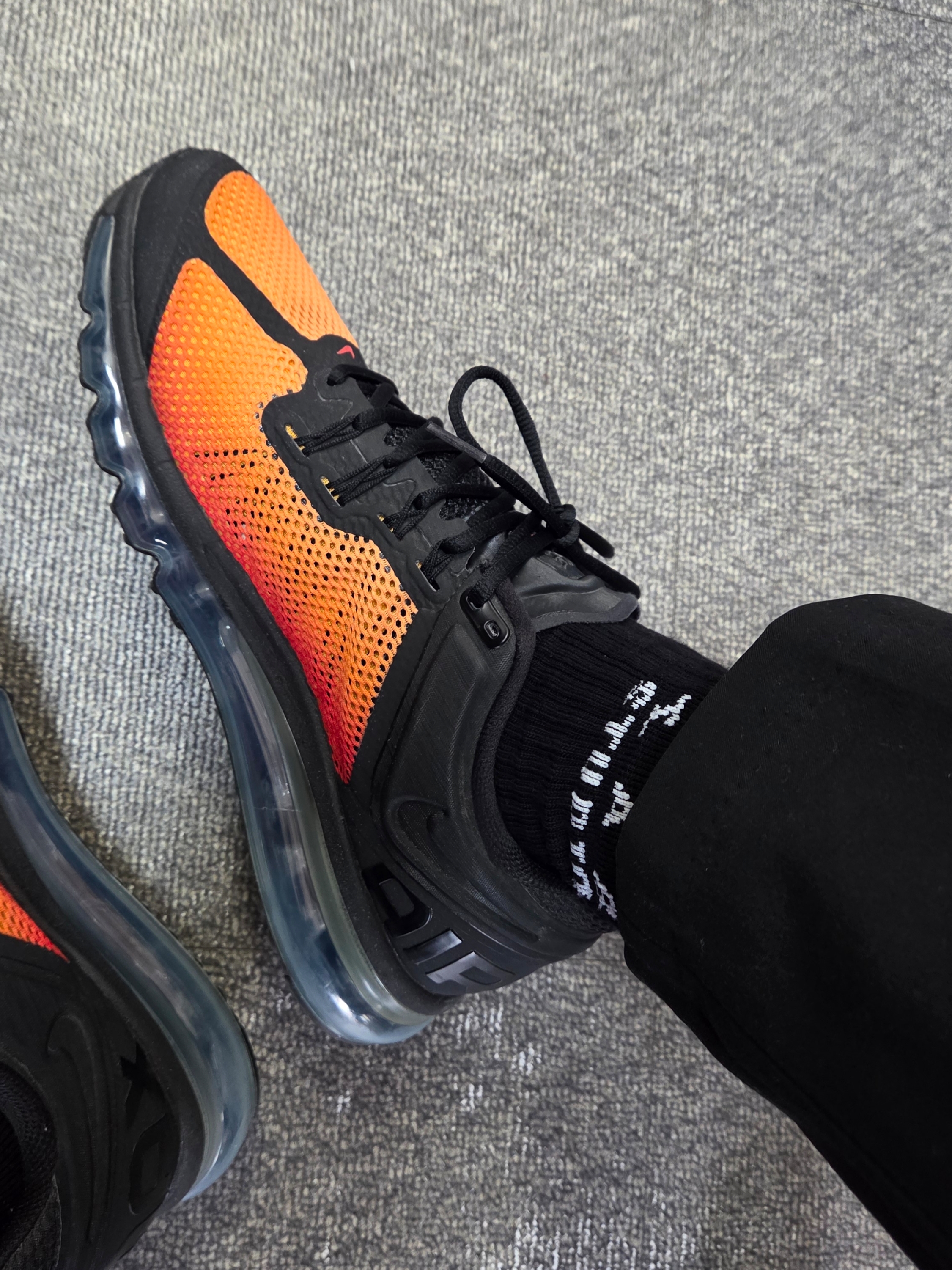 Nike Air Max 2013 Bright Ceramic, IAB Studio Socks White Black (5 Pack) 착용 스타일