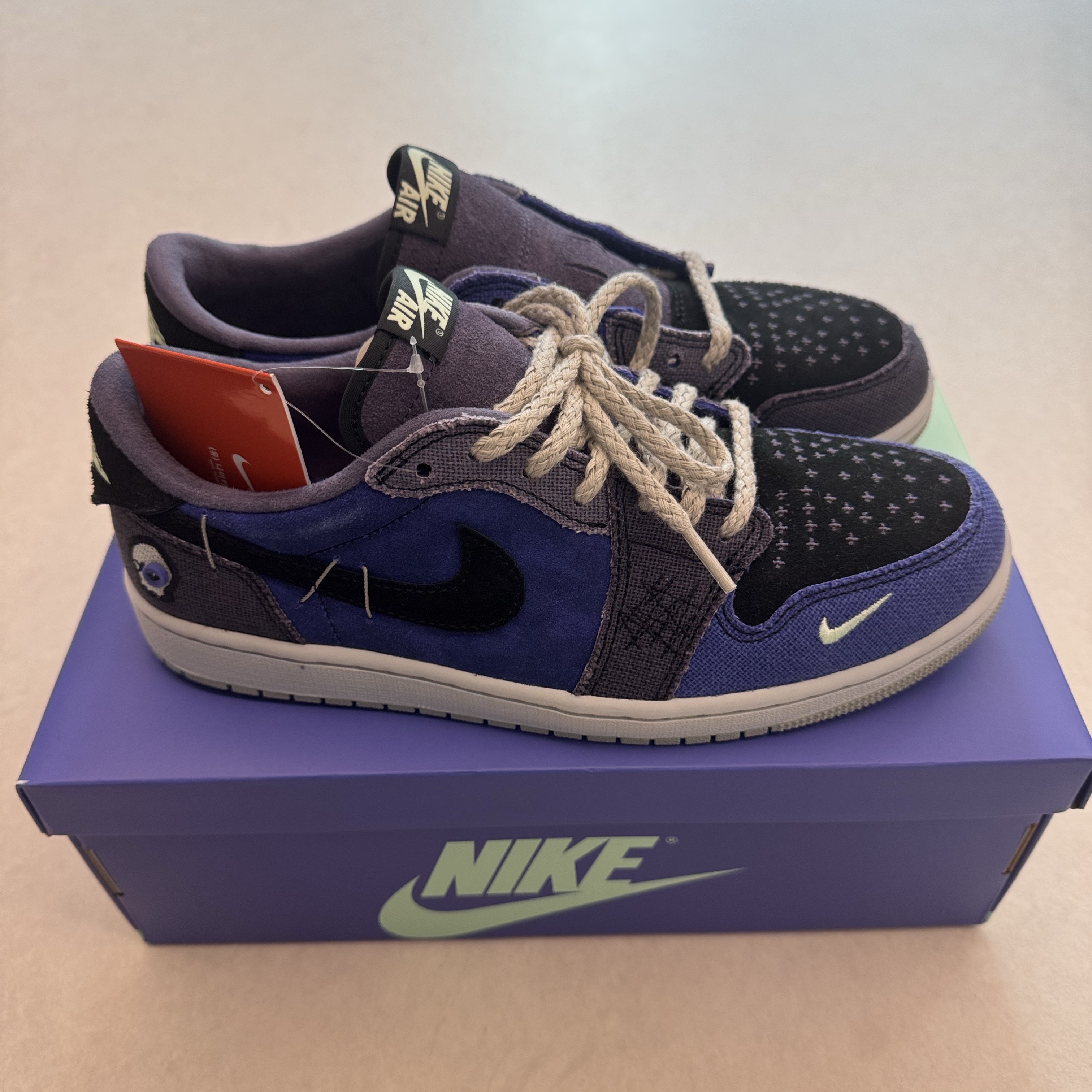 Jordan 1 x Zion Williamson Retro Low OG Regency Purple and Dark Raisin 착용 스타일 - 2