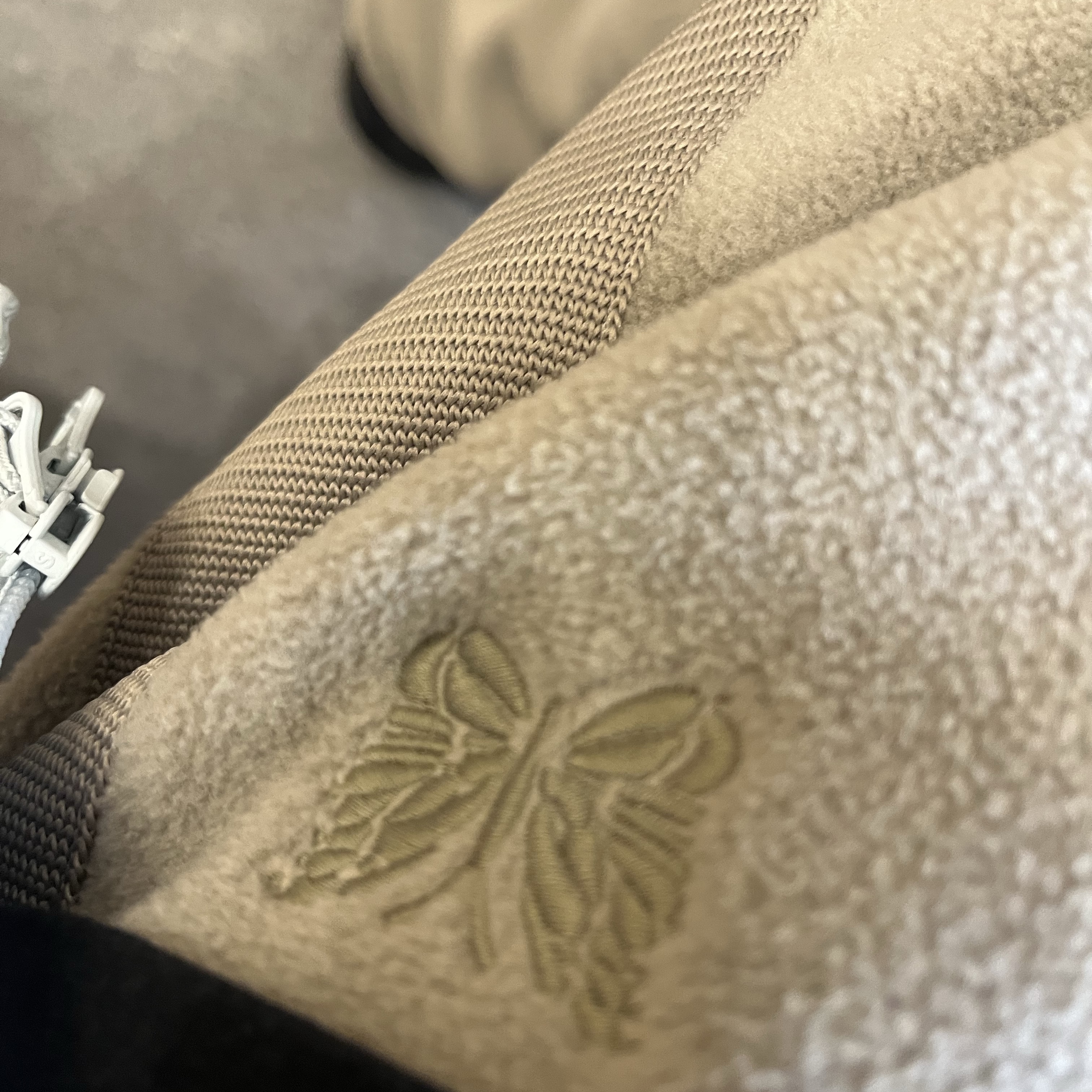 Uniqlo x Needles Fleece Wide Pants Beige - KR 착용 스타일