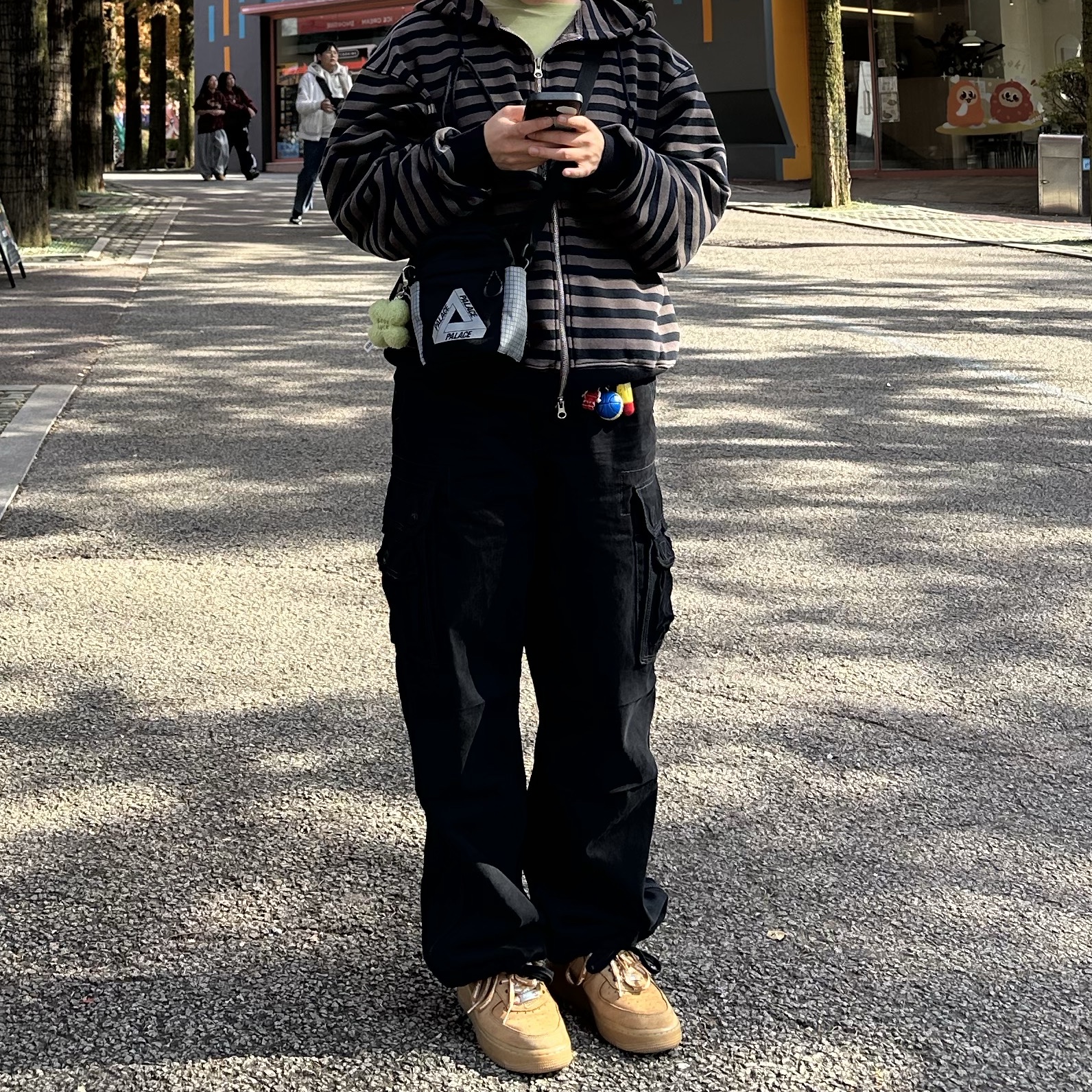 Nike x Supreme Air Force 1 Low Flax, Cav Empt Covered Jacket Black - 23SS 착용 스타일 - 3