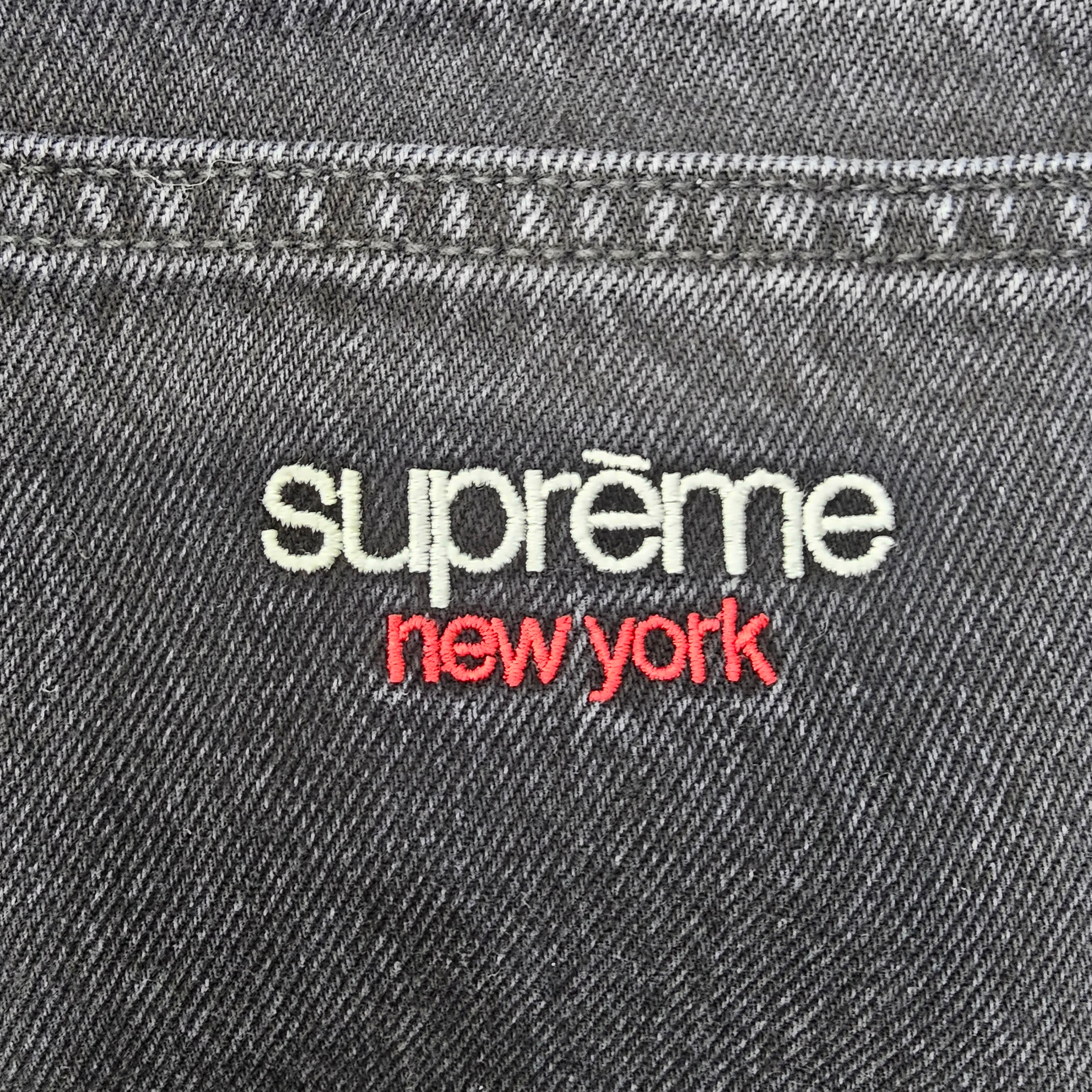 Supreme Baggy Jean Black - 25FW 착용 스타일 - 1