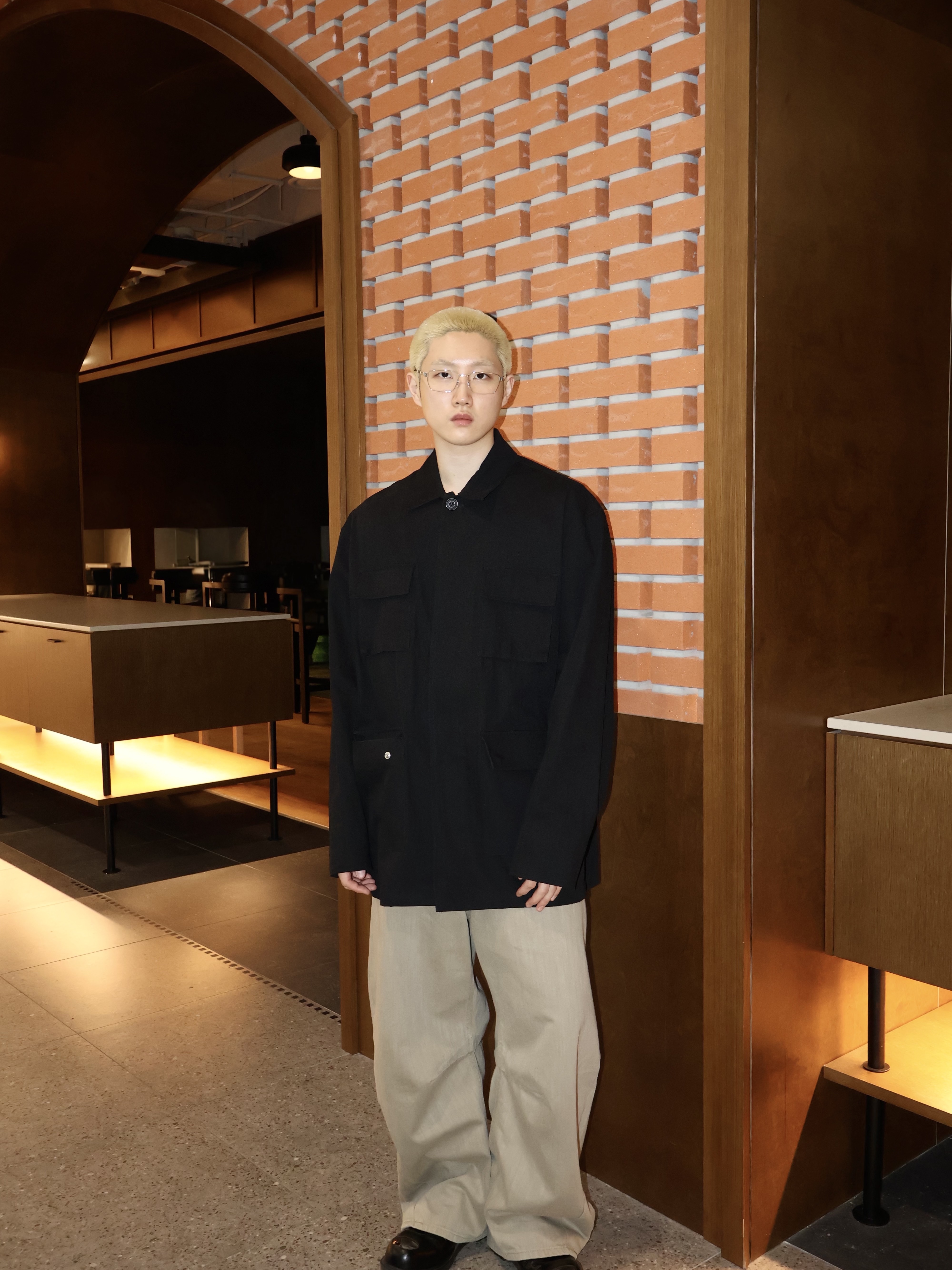 Ballute Garments Dying Curved Pants Beige 착용 스타일 - 1